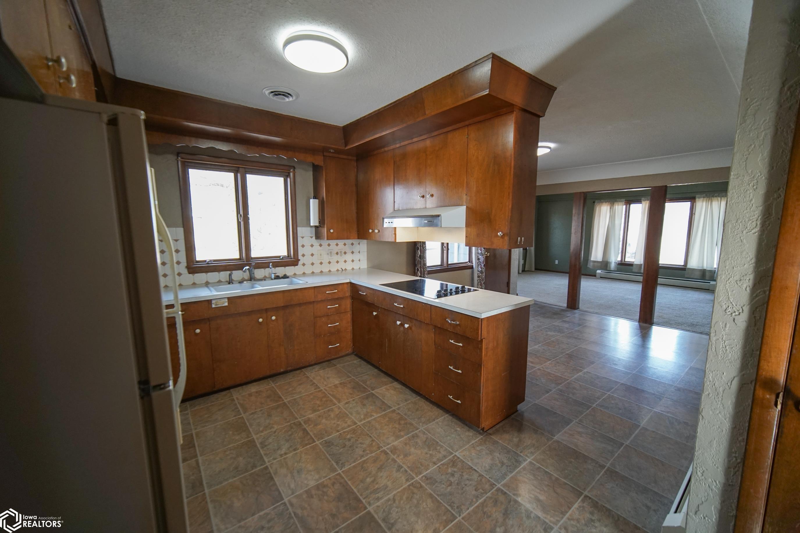 504 M Avenue, Grundy Center, Iowa image 7