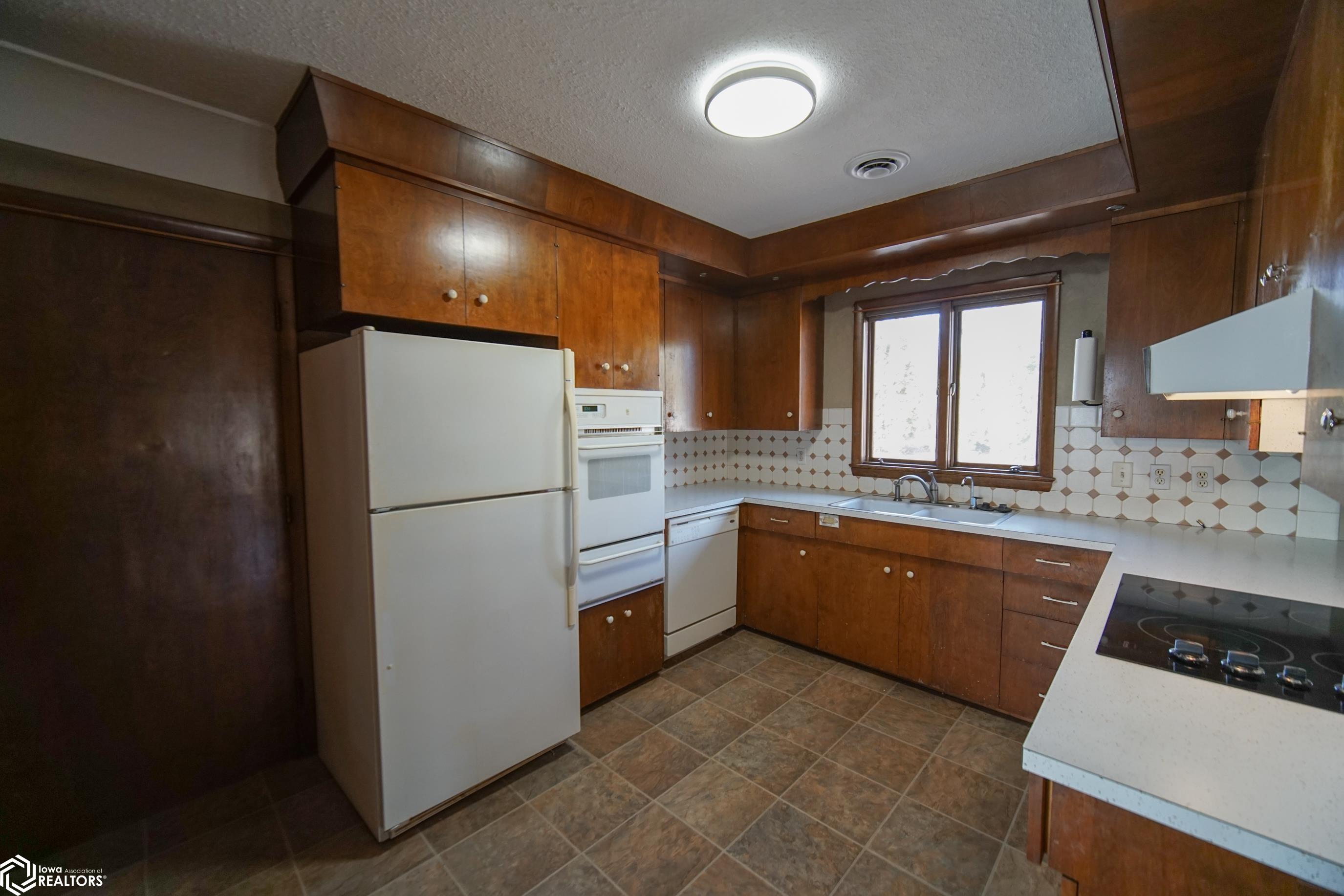 504 M Avenue, Grundy Center, Iowa image 8