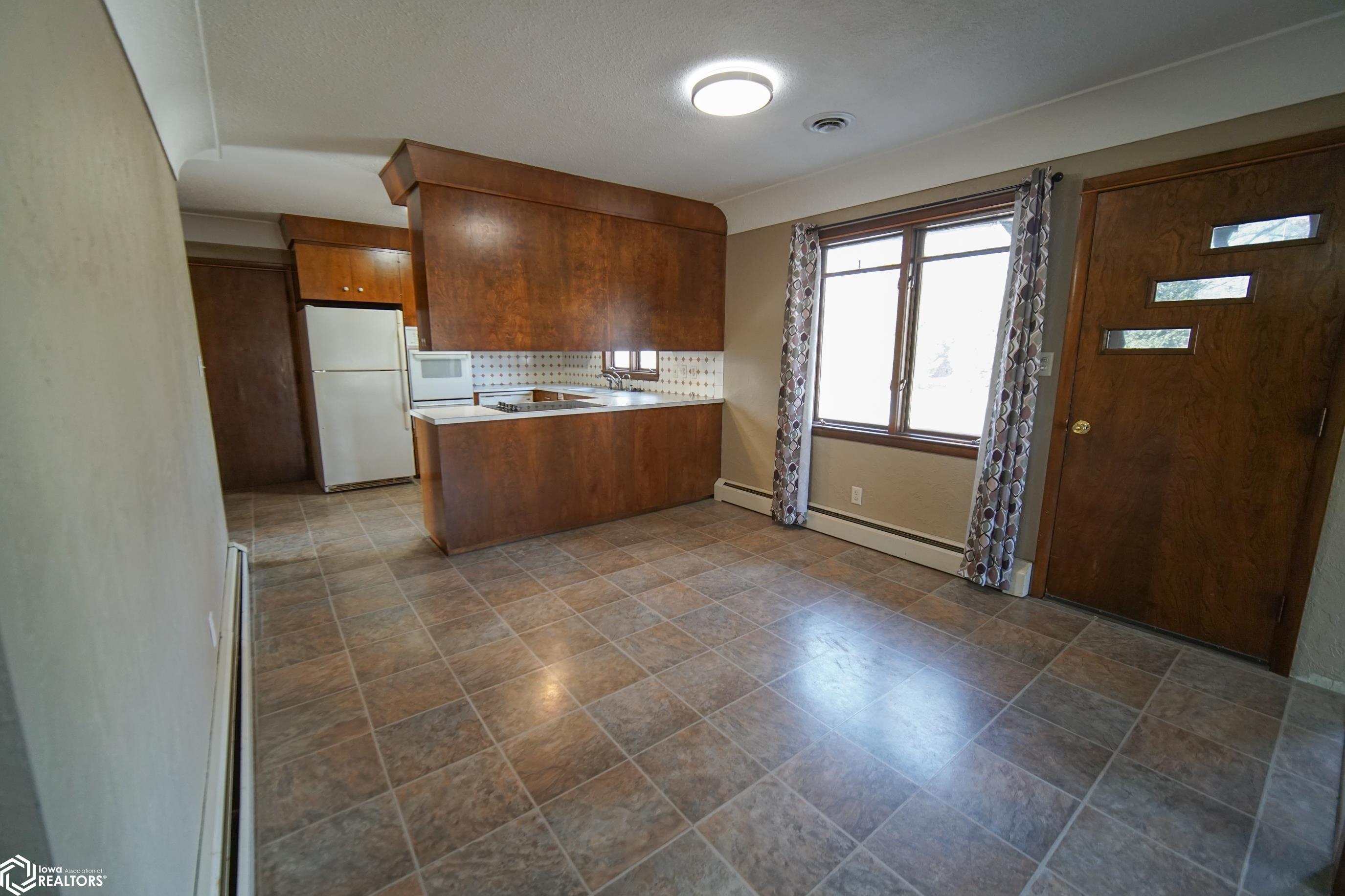 504 M Avenue, Grundy Center, Iowa image 9