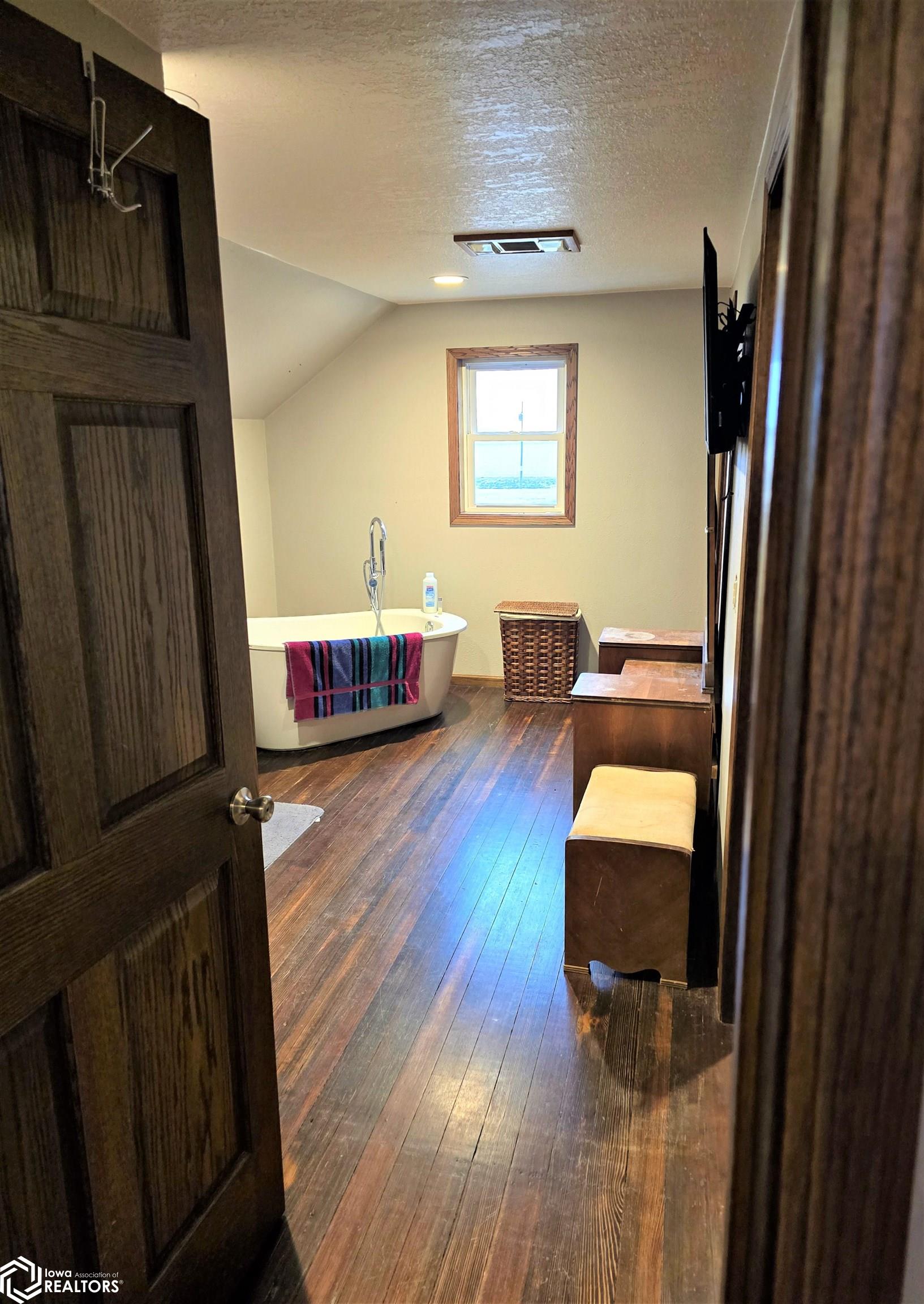 1704 30th Avenue, West Bend, Iowa image 29