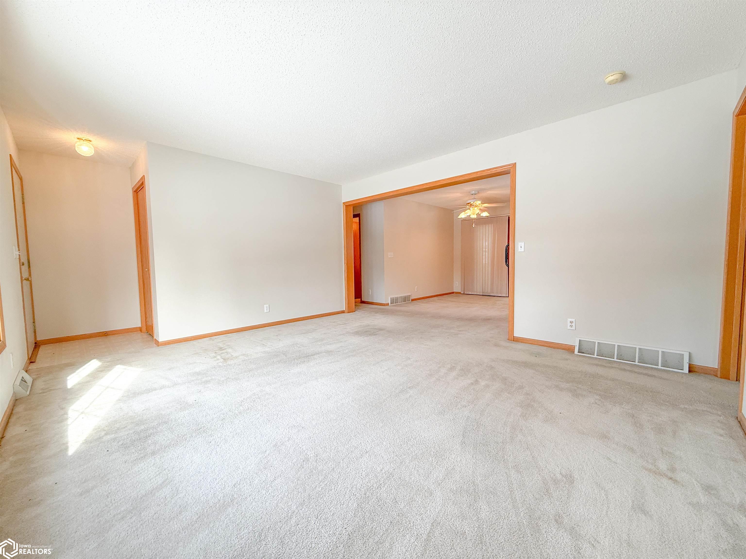 1656 Dorell Drive, Hampton, Iowa image 11