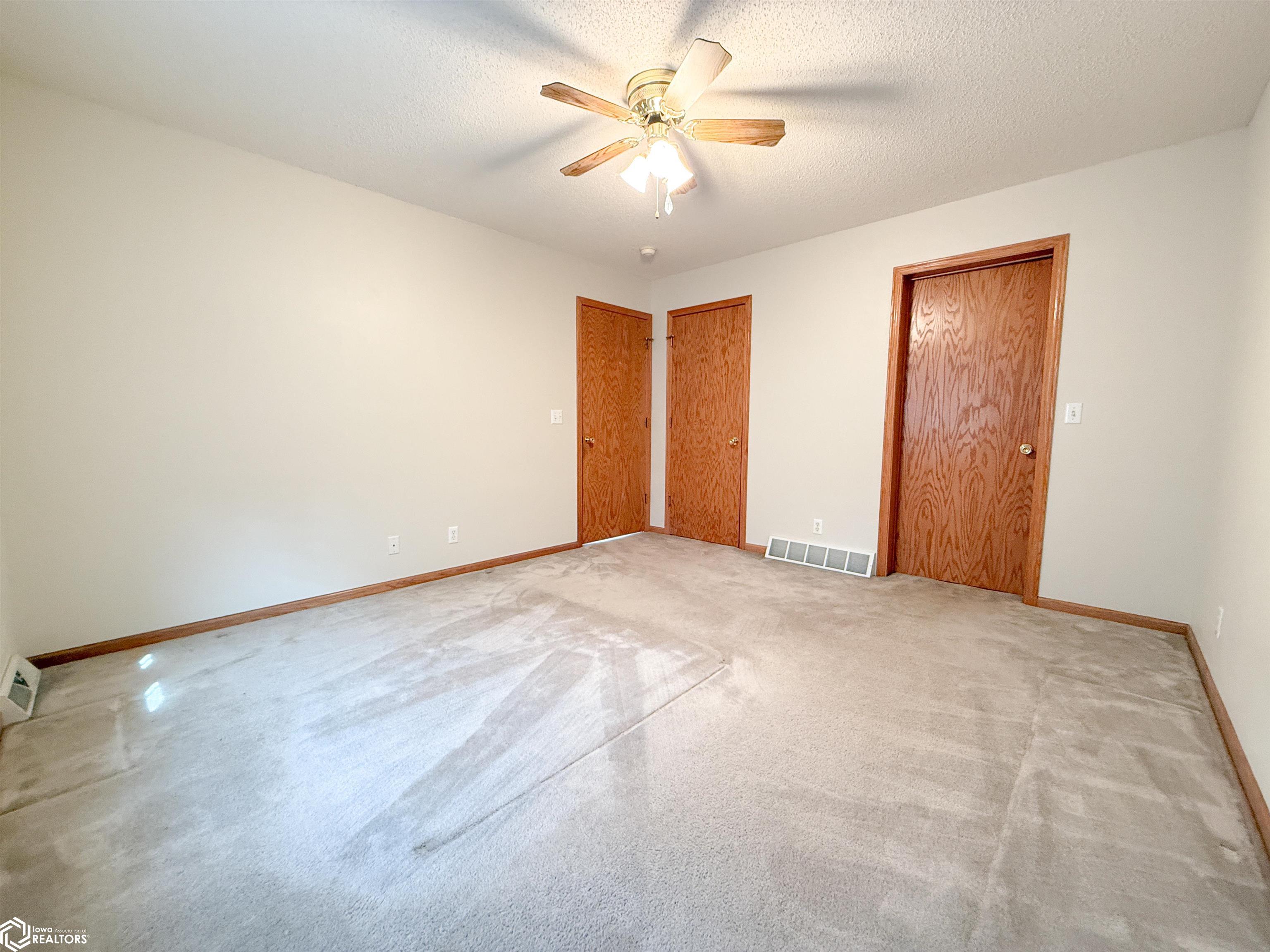 1656 Dorell Drive, Hampton, Iowa image 15