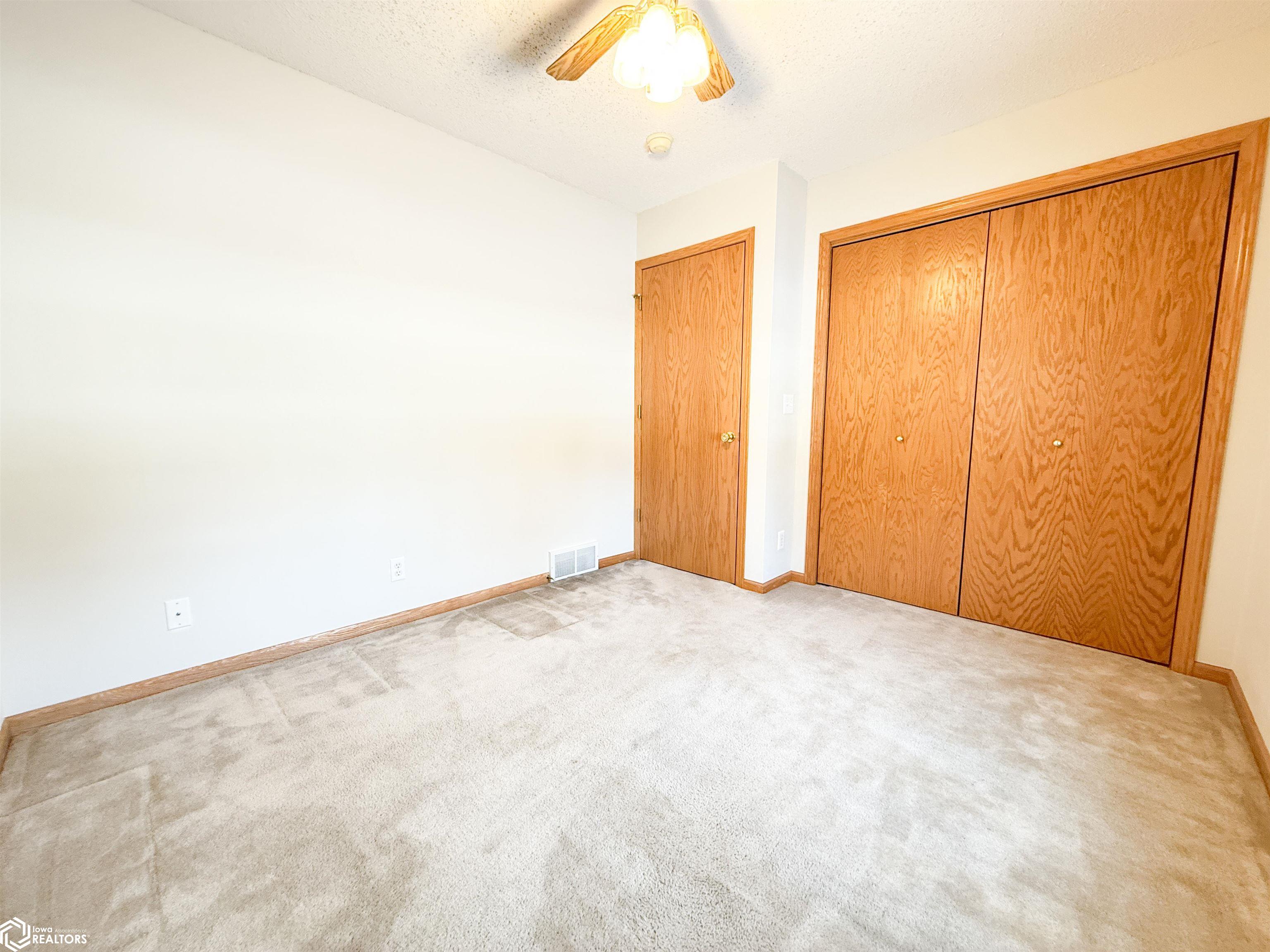 1656 Dorell Drive, Hampton, Iowa image 23