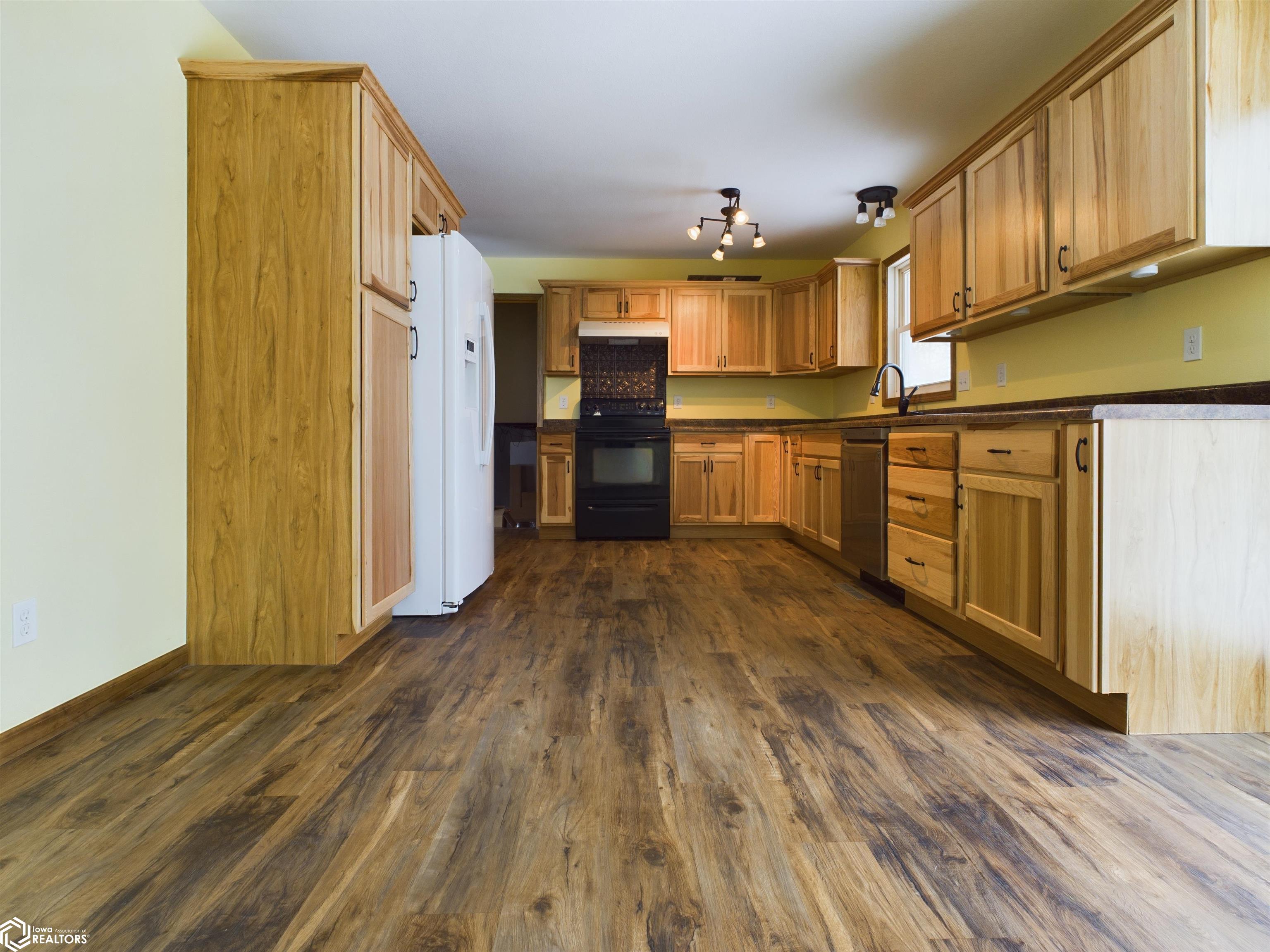 725 Bunker Dr, Warsaw, Illinois image 13
