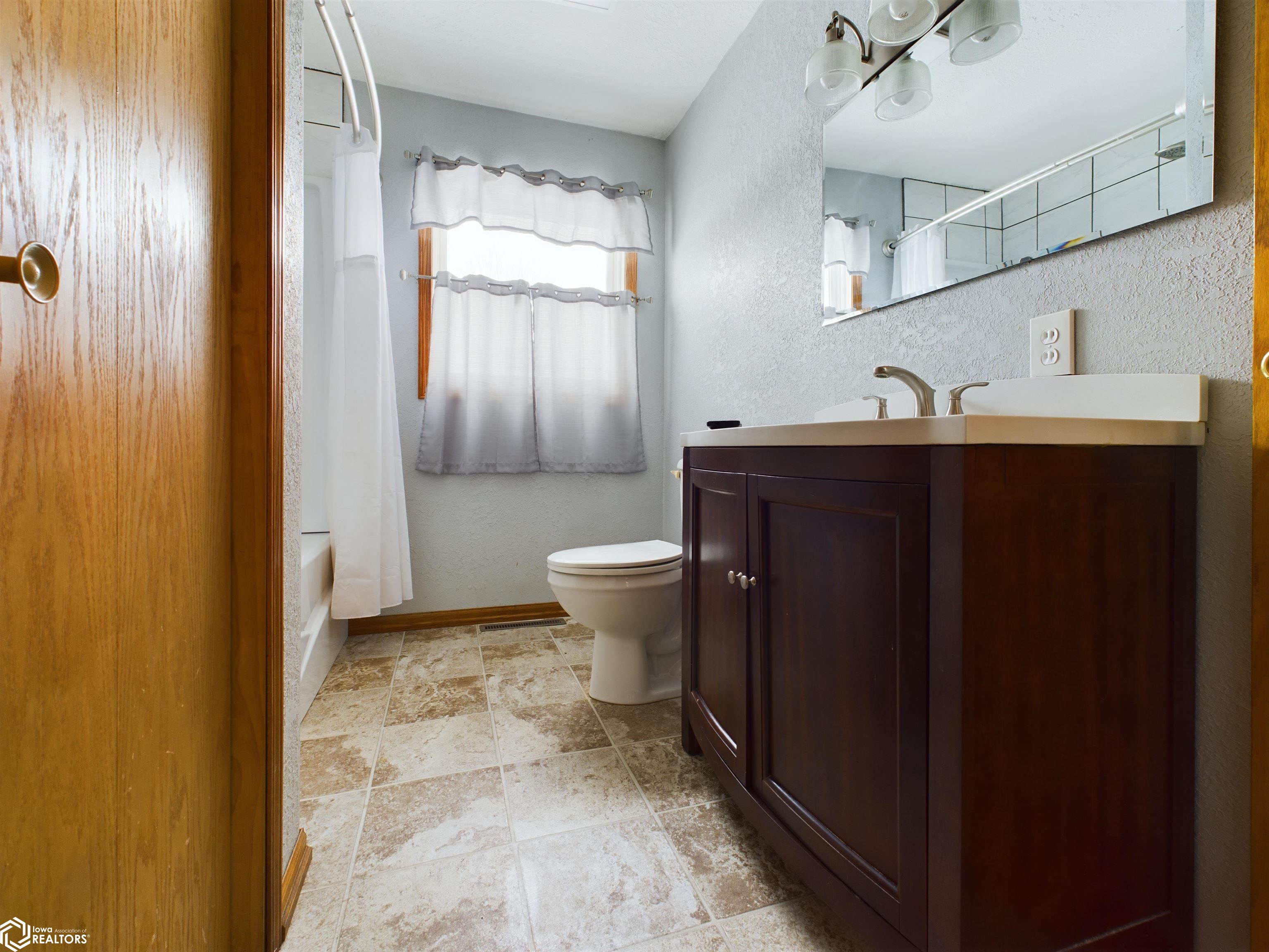 725 Bunker Dr, Warsaw, Illinois image 16