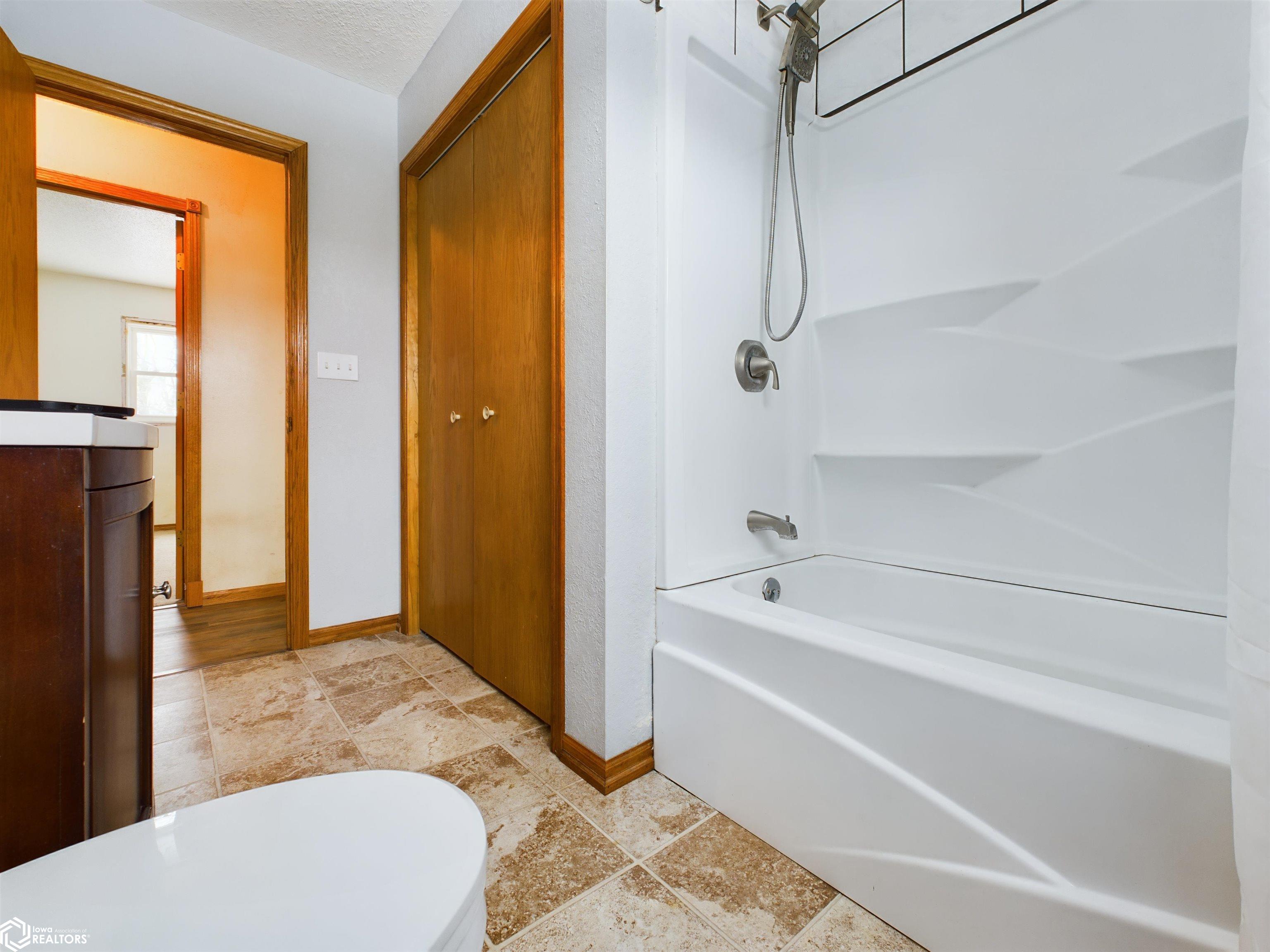 725 Bunker Dr, Warsaw, Illinois image 17