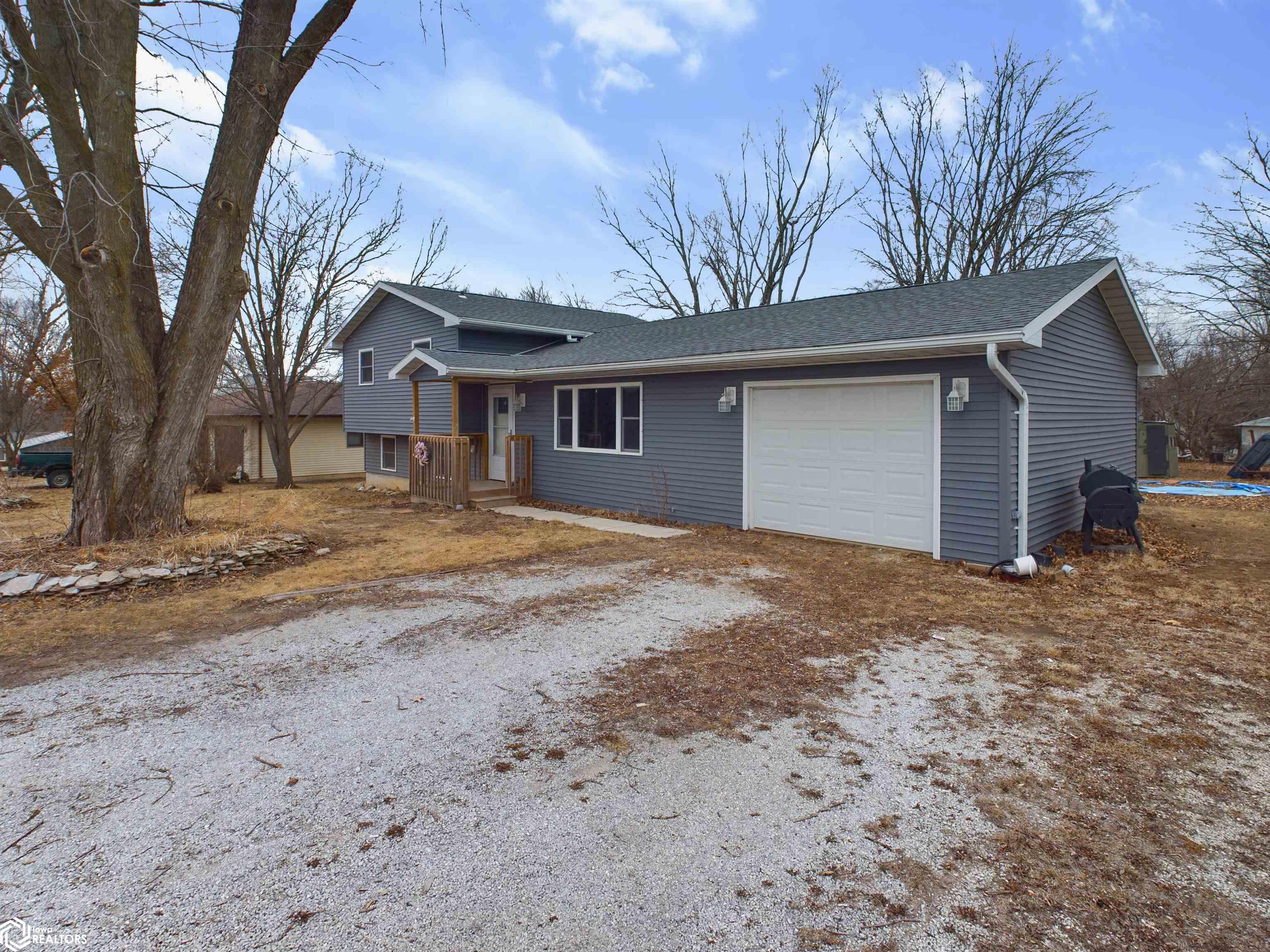 725 Bunker Dr, Warsaw, Illinois image 3