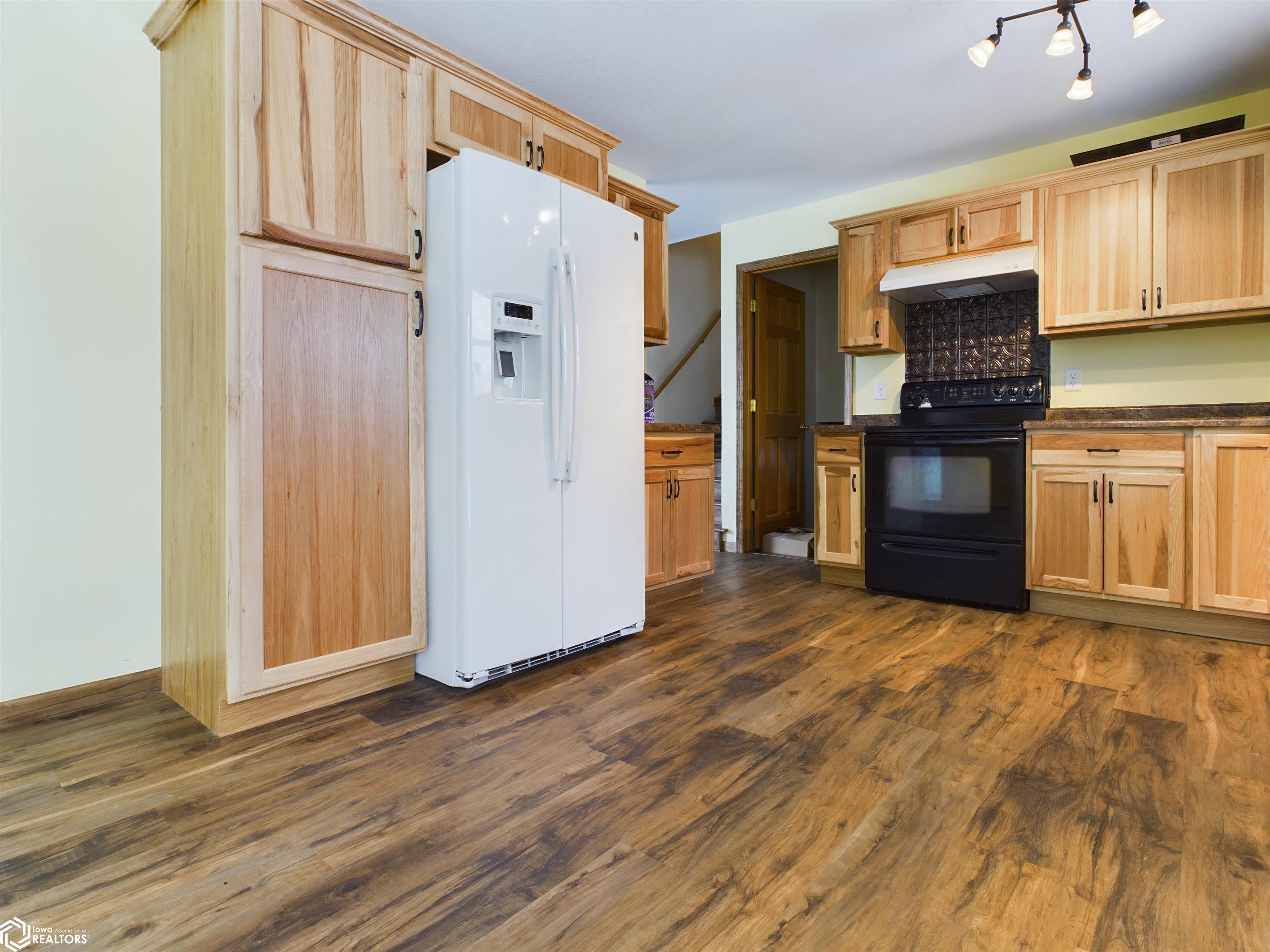 725 Bunker Dr, Warsaw, Illinois image 9