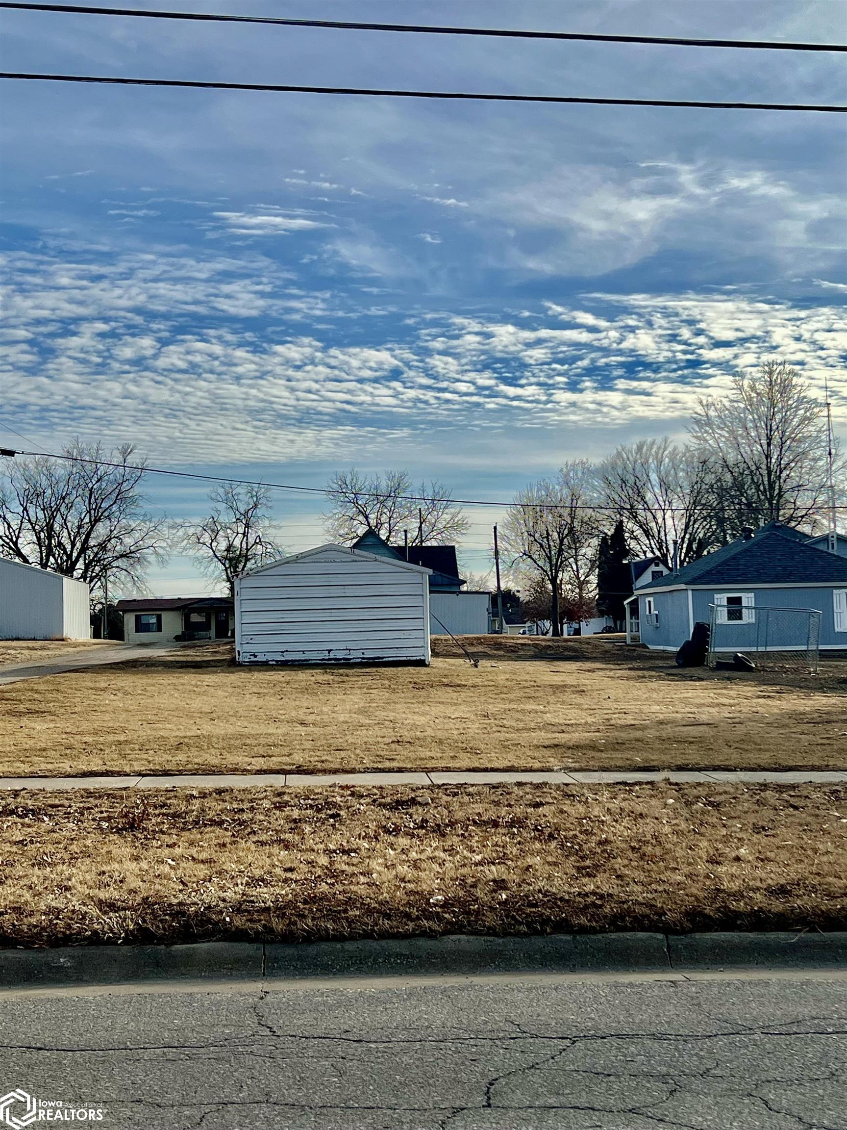 1116 High Ave West, Oskaloosa, Iowa image 1