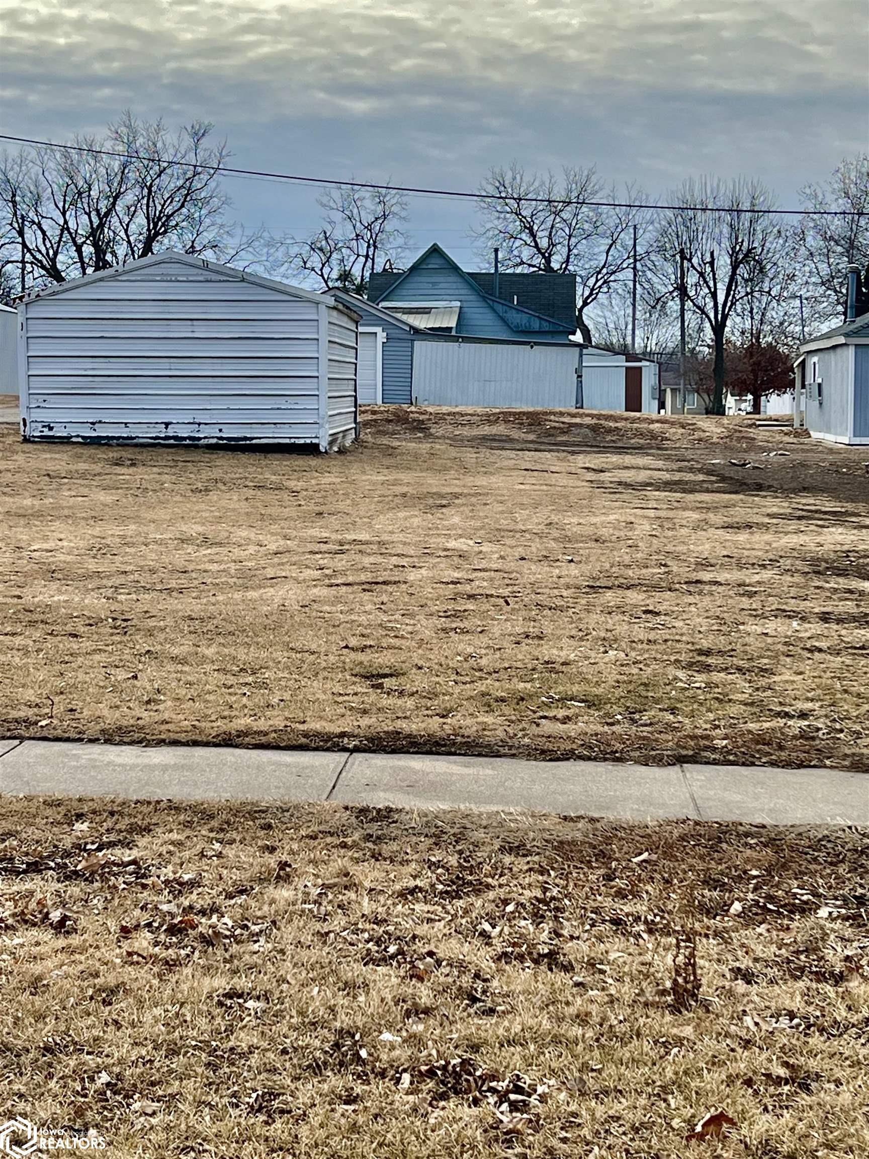 1116 High Ave West, Oskaloosa, Iowa image 2