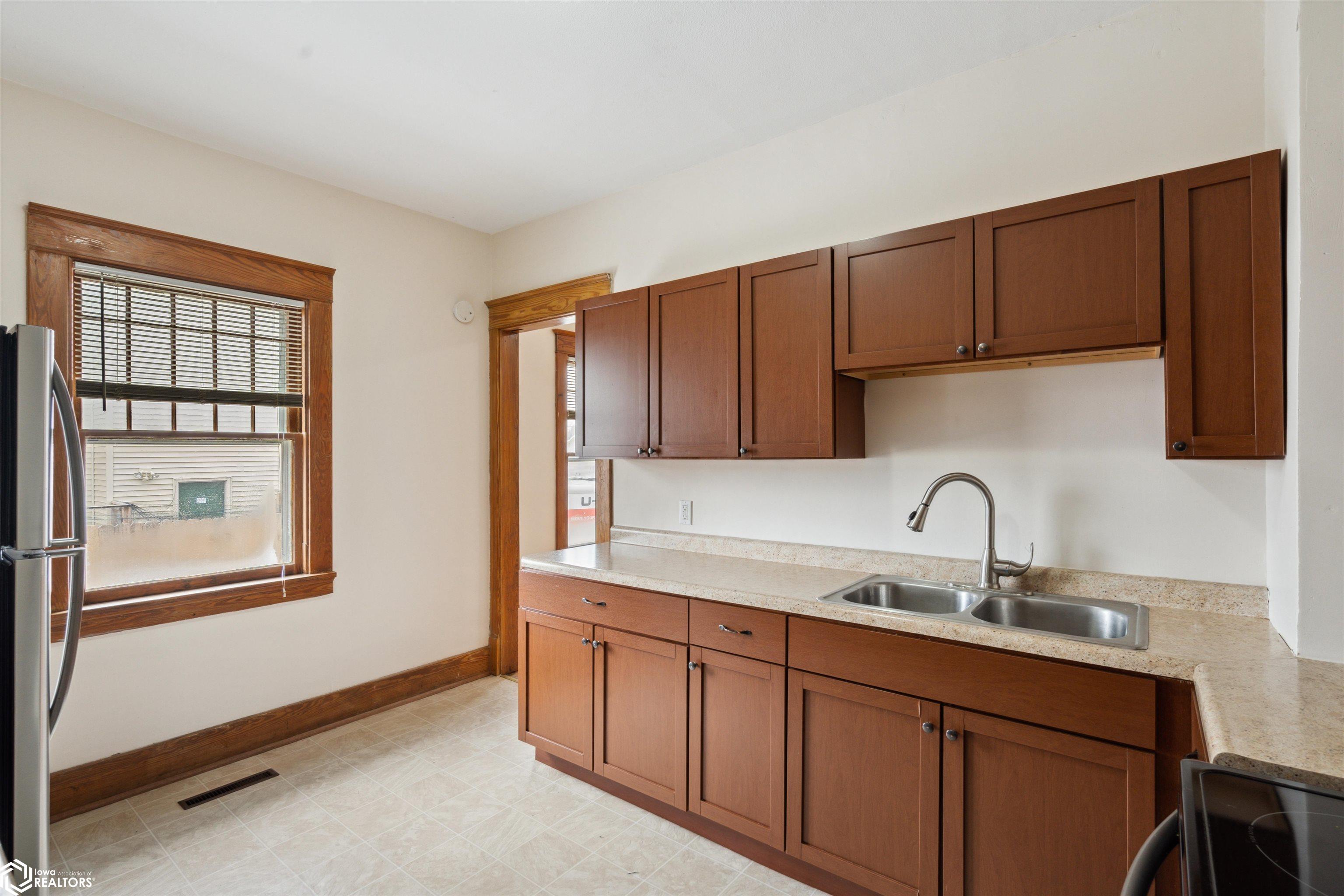 403 S 3rd Street, Montezuma, Iowa image 9