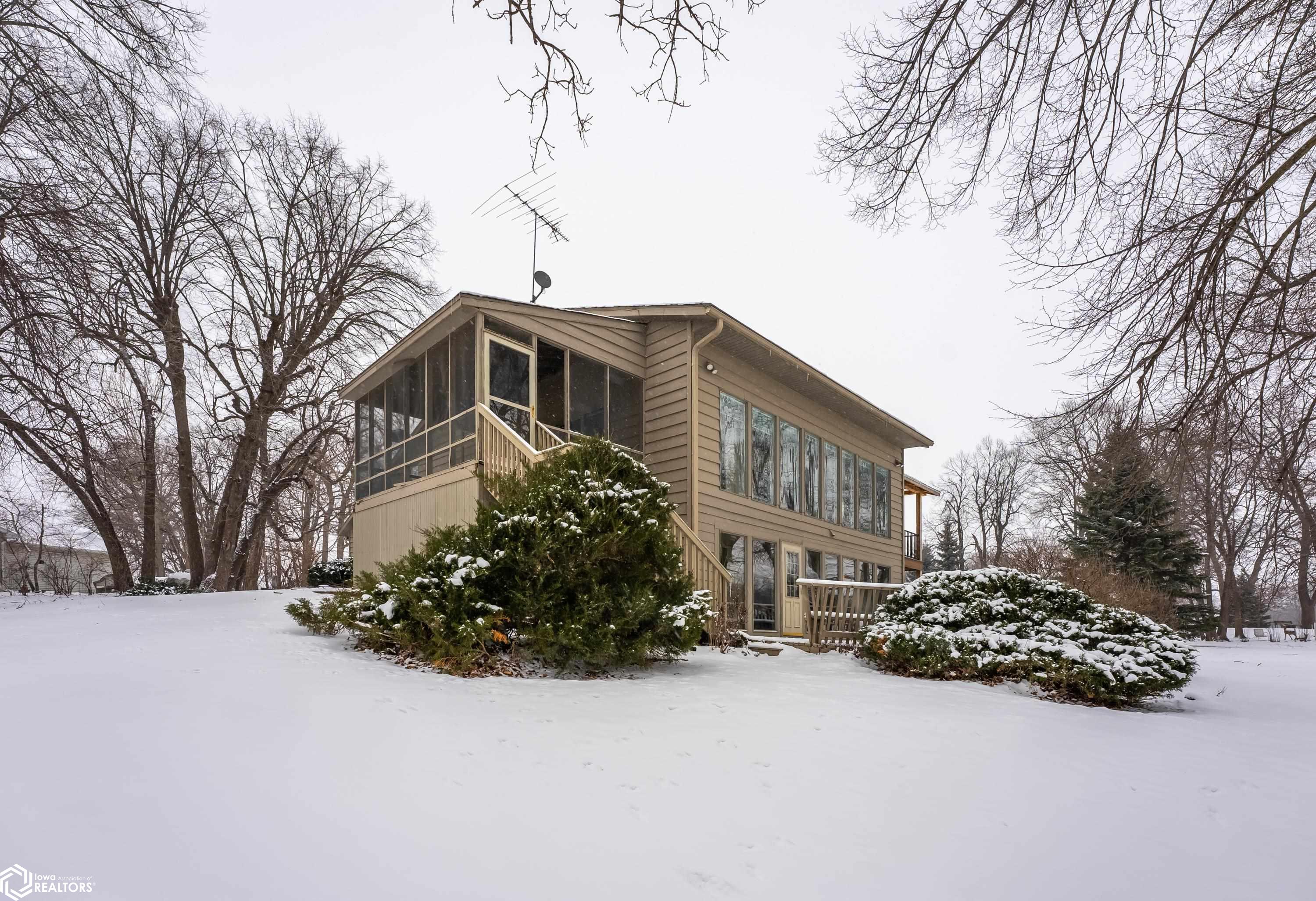 24411 Maple Dr, Lake Mills, Iowa image 4