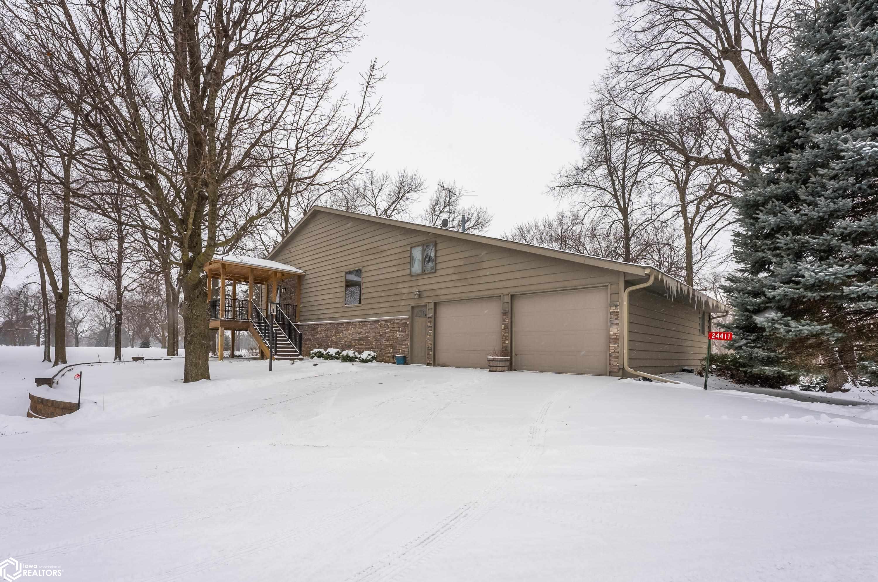 24411 Maple Dr, Lake Mills, Iowa image 6