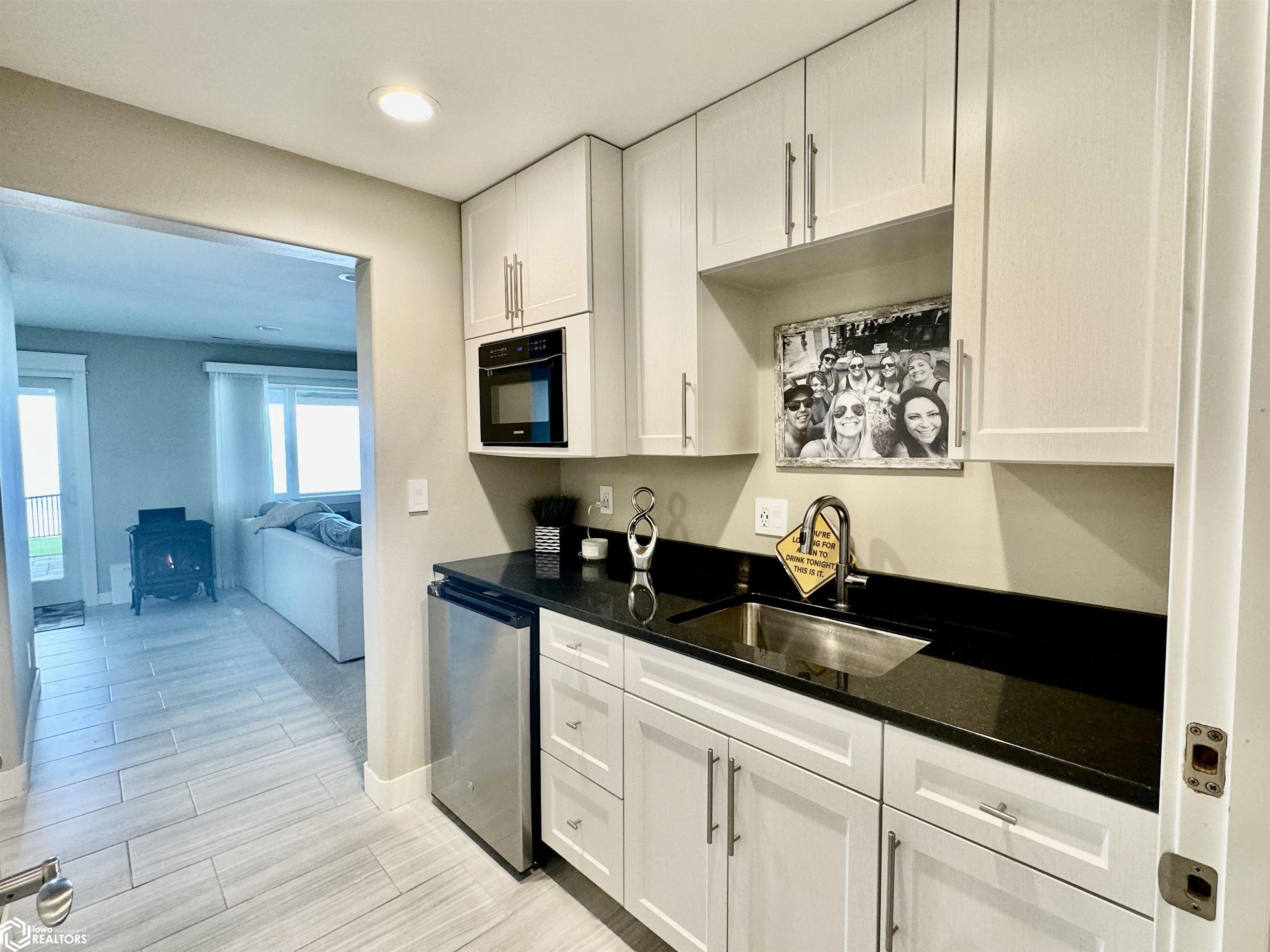 2405 S Lakeview Ct, Clear Lake, Iowa image 30