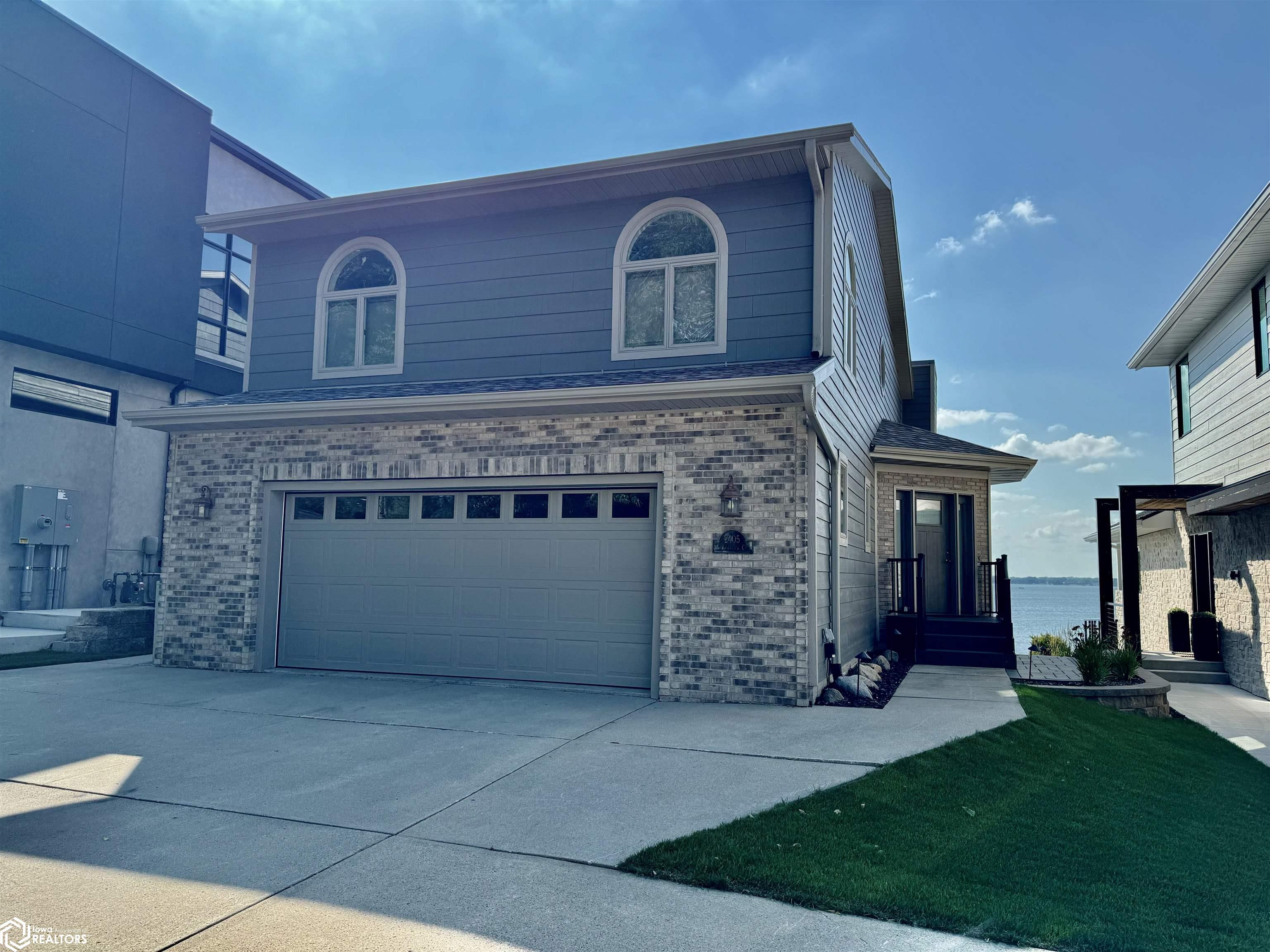 2405 S Lakeview Ct, Clear Lake, Iowa image 4