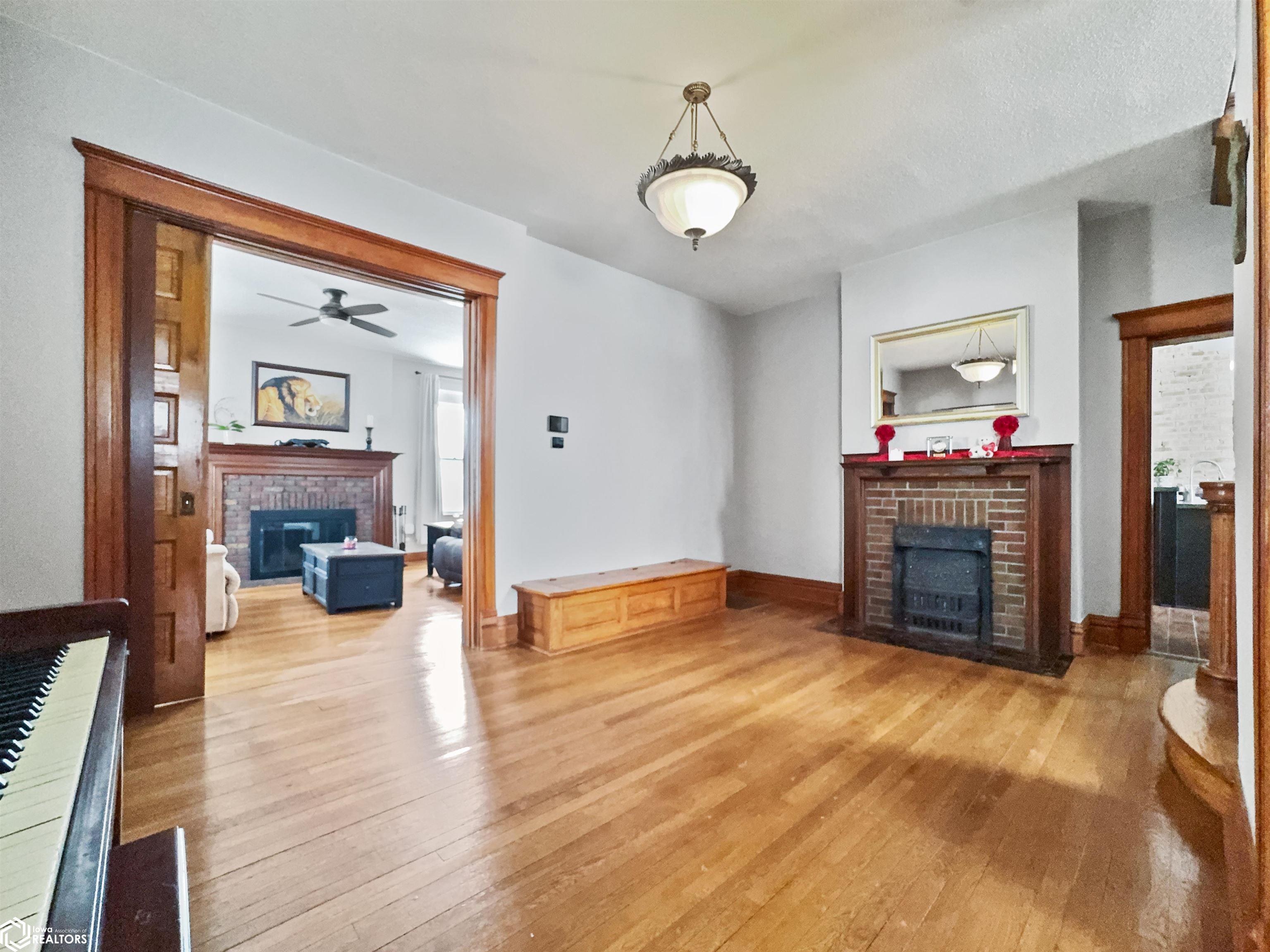 705 Central Avenue, Hampton, Iowa image 18