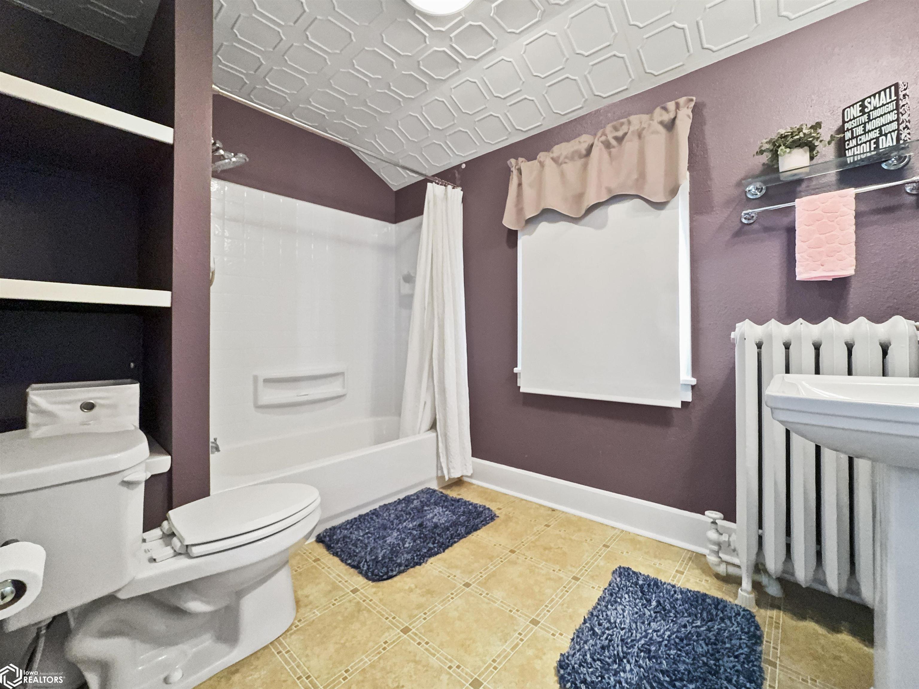 705 Central Avenue, Hampton, Iowa image 37