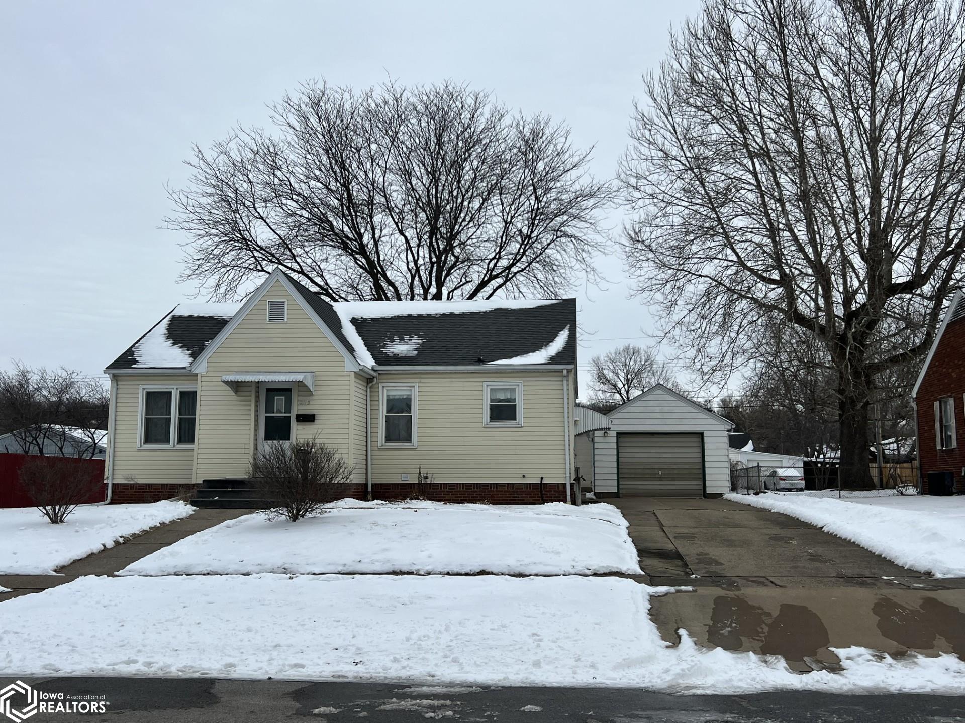 2115 Avenue D, Fort Madison, Iowa image 1