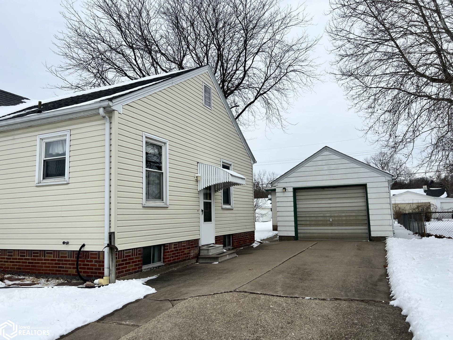 2115 Avenue D, Fort Madison, Iowa image 2