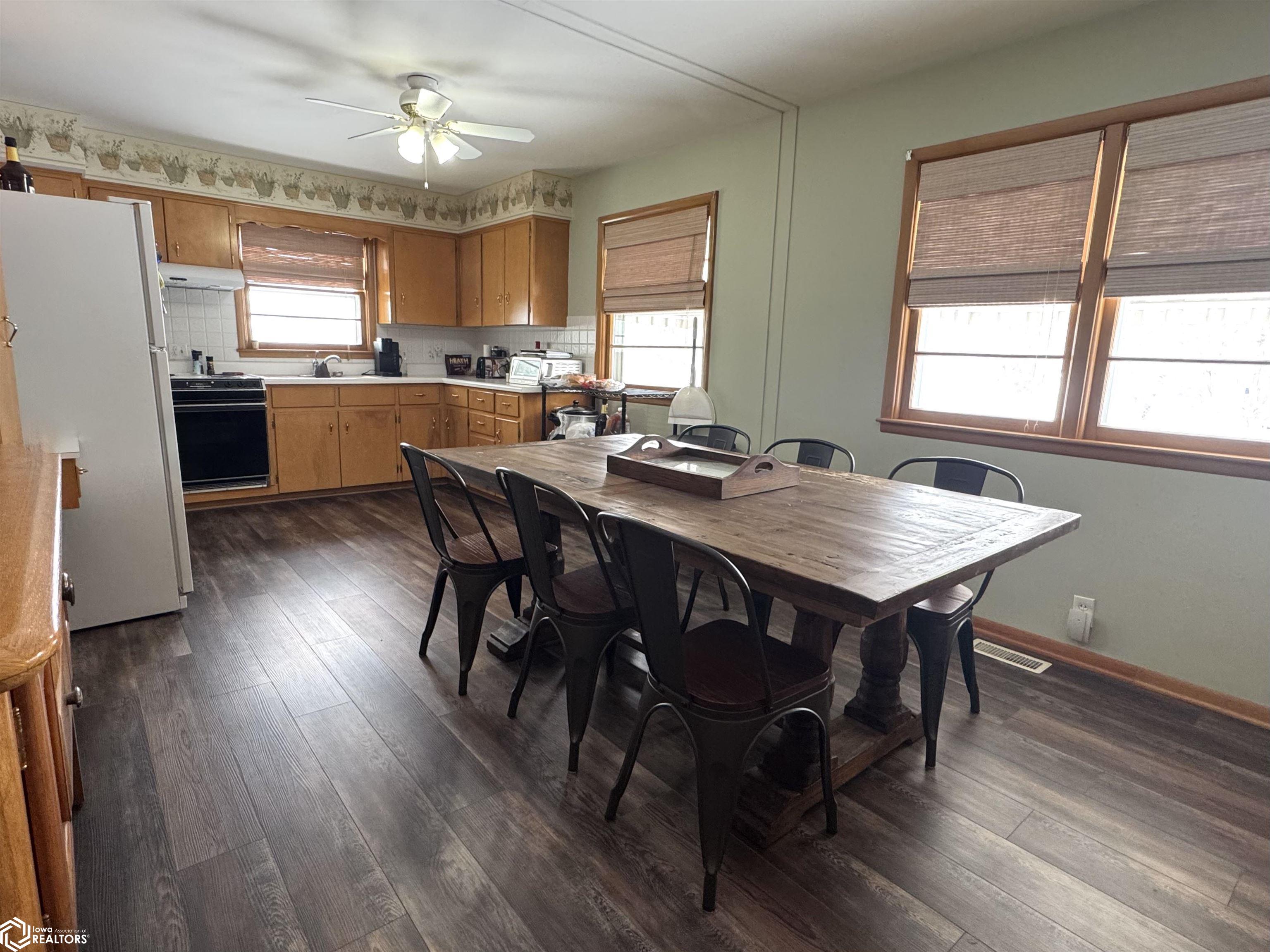 1000 N Sumner Avenue, Creston, Iowa image 14