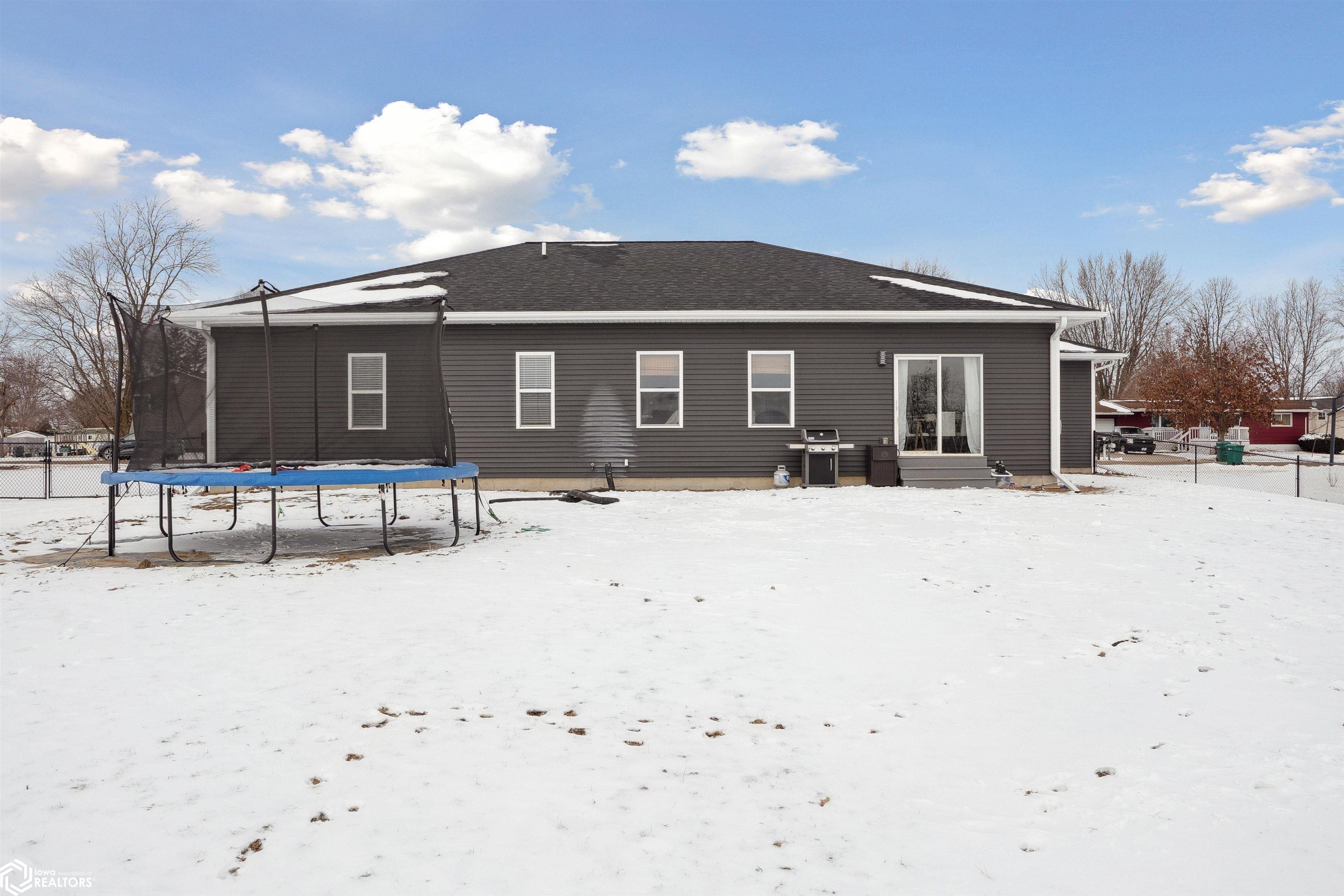 405 W Adams Street, New London, Iowa image 32
