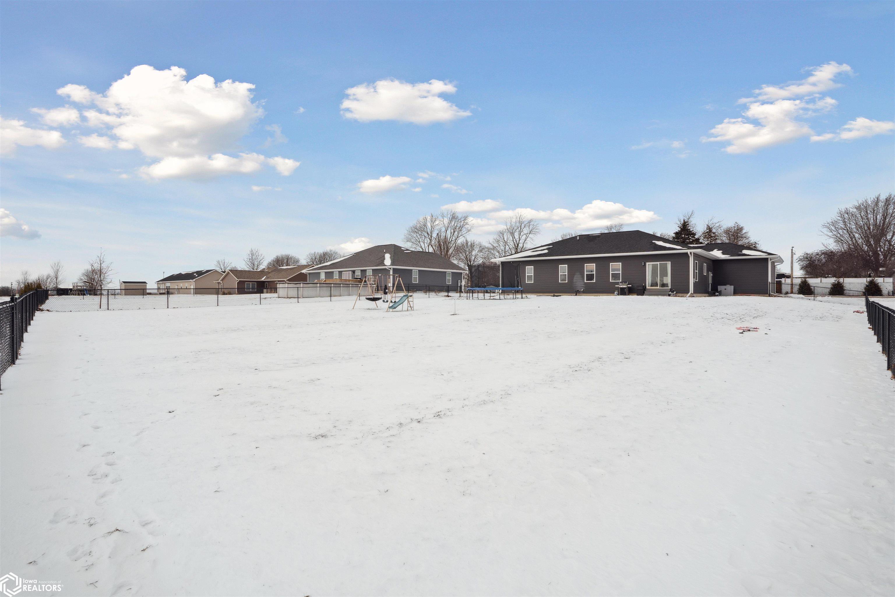 405 W Adams Street, New London, Iowa image 34