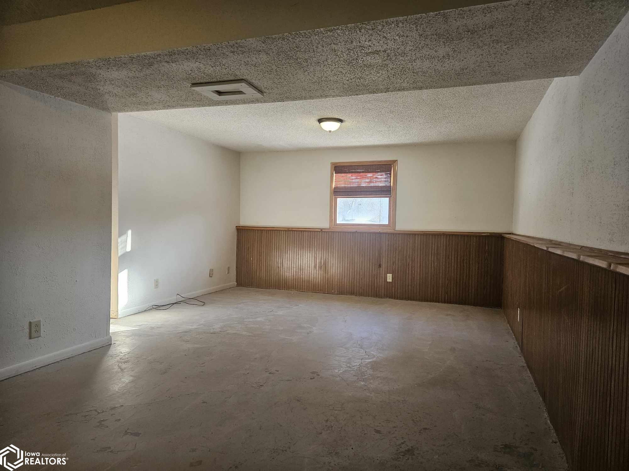 901 Harding Court, Webster City, Iowa image 20