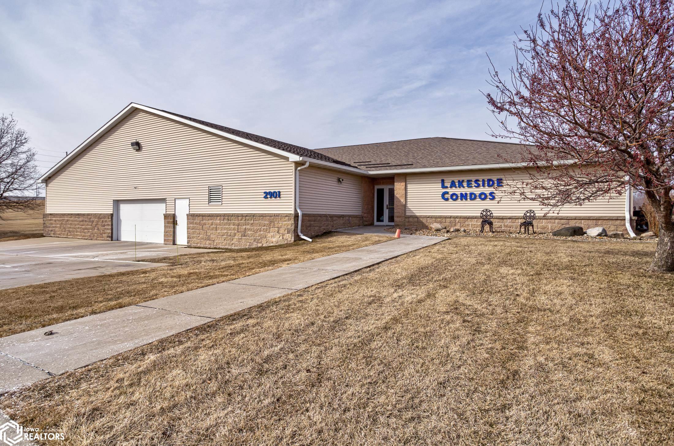 2901 S 2nd Street, Marshalltown, Iowa image 2