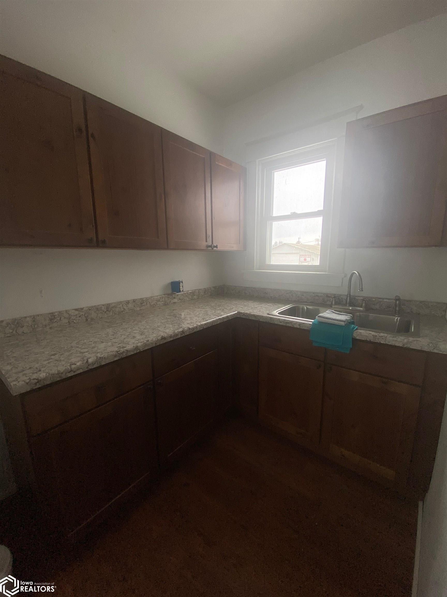 302 S 4th Street, Farmington, Iowa image 10