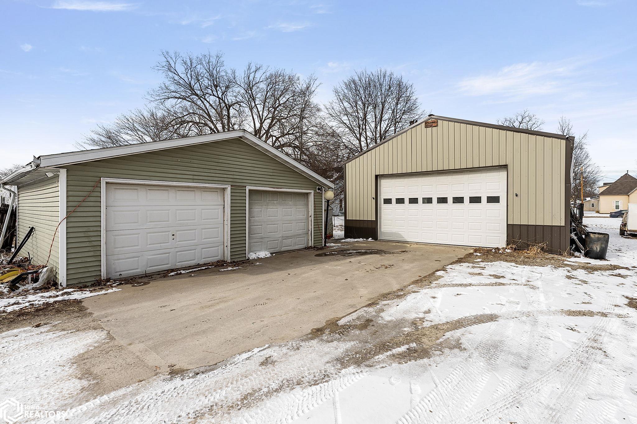 627 Isett Avenue, Wapello, Iowa image 2