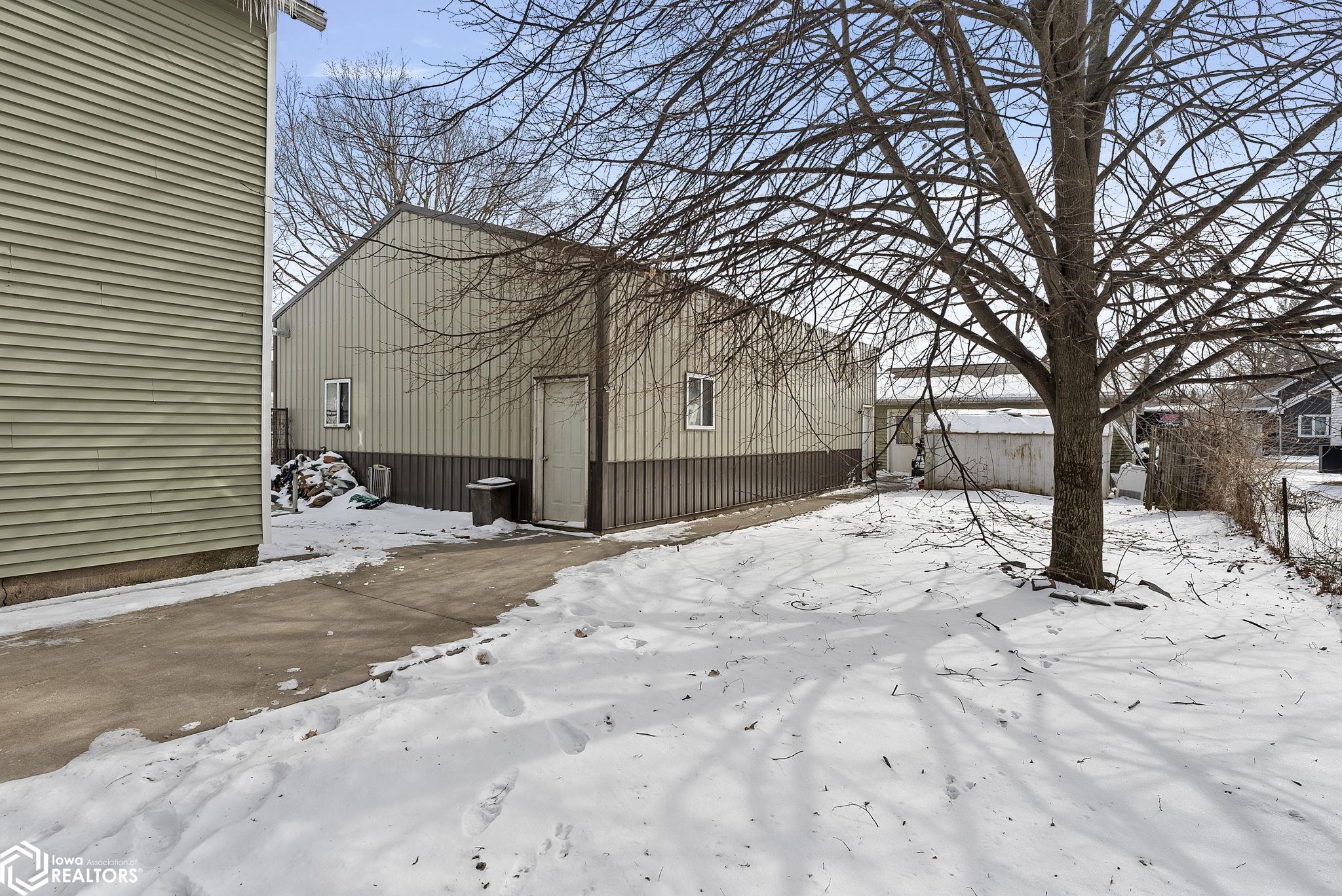 627 Isett Avenue, Wapello, Iowa image 3