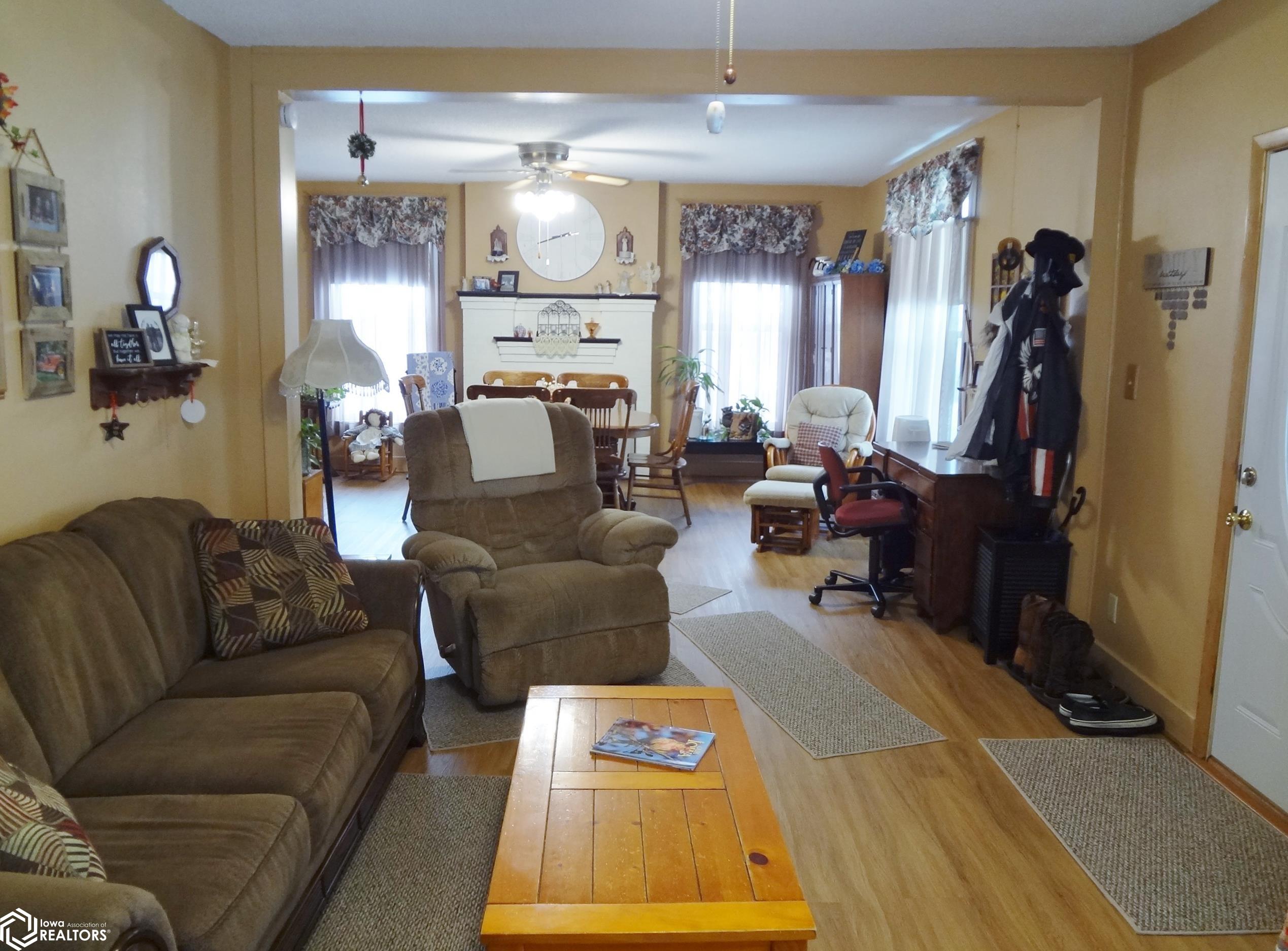 215 W Chestnut Street, Clarinda, Iowa image 3