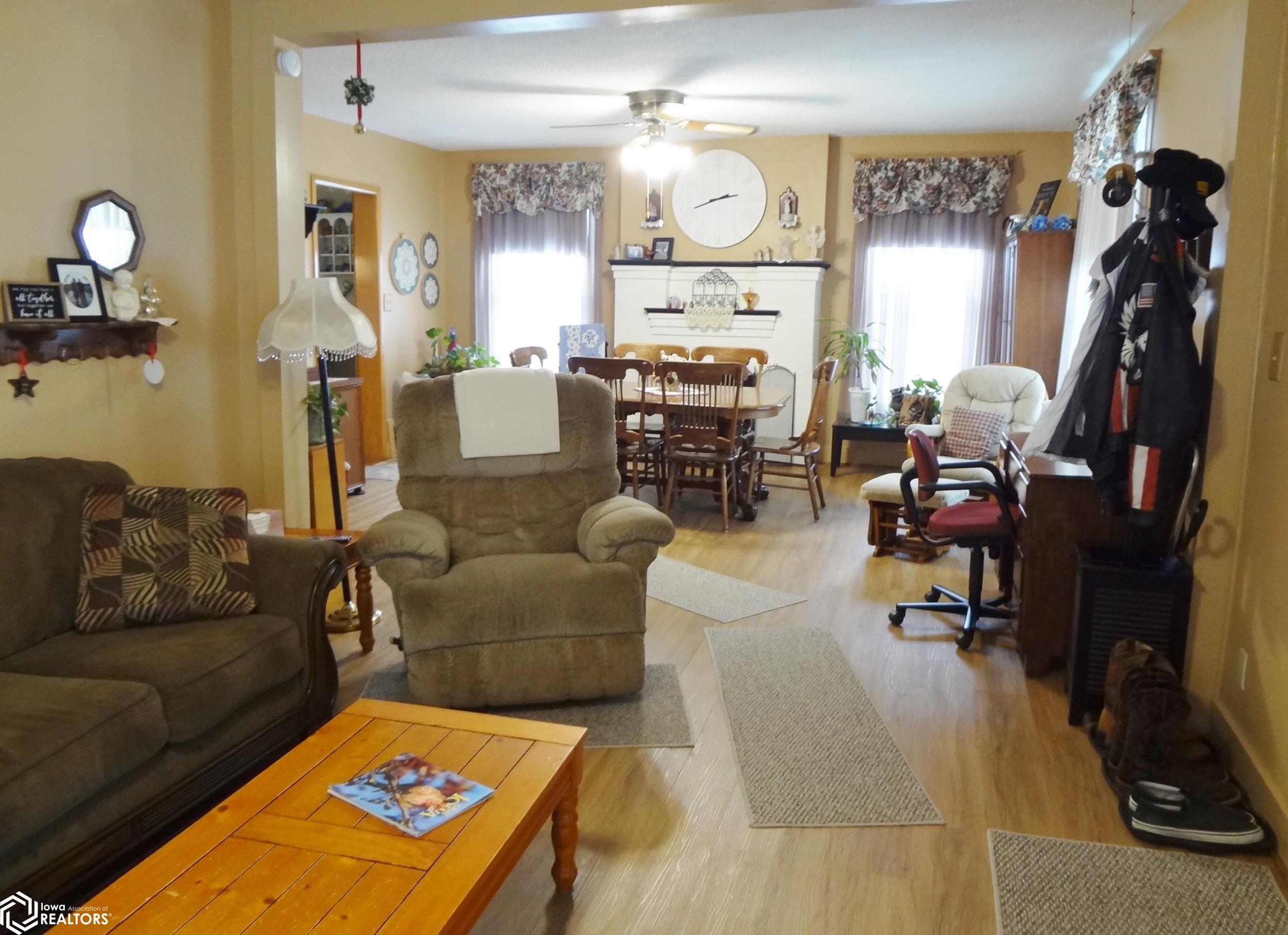 215 W Chestnut Street, Clarinda, Iowa image 4