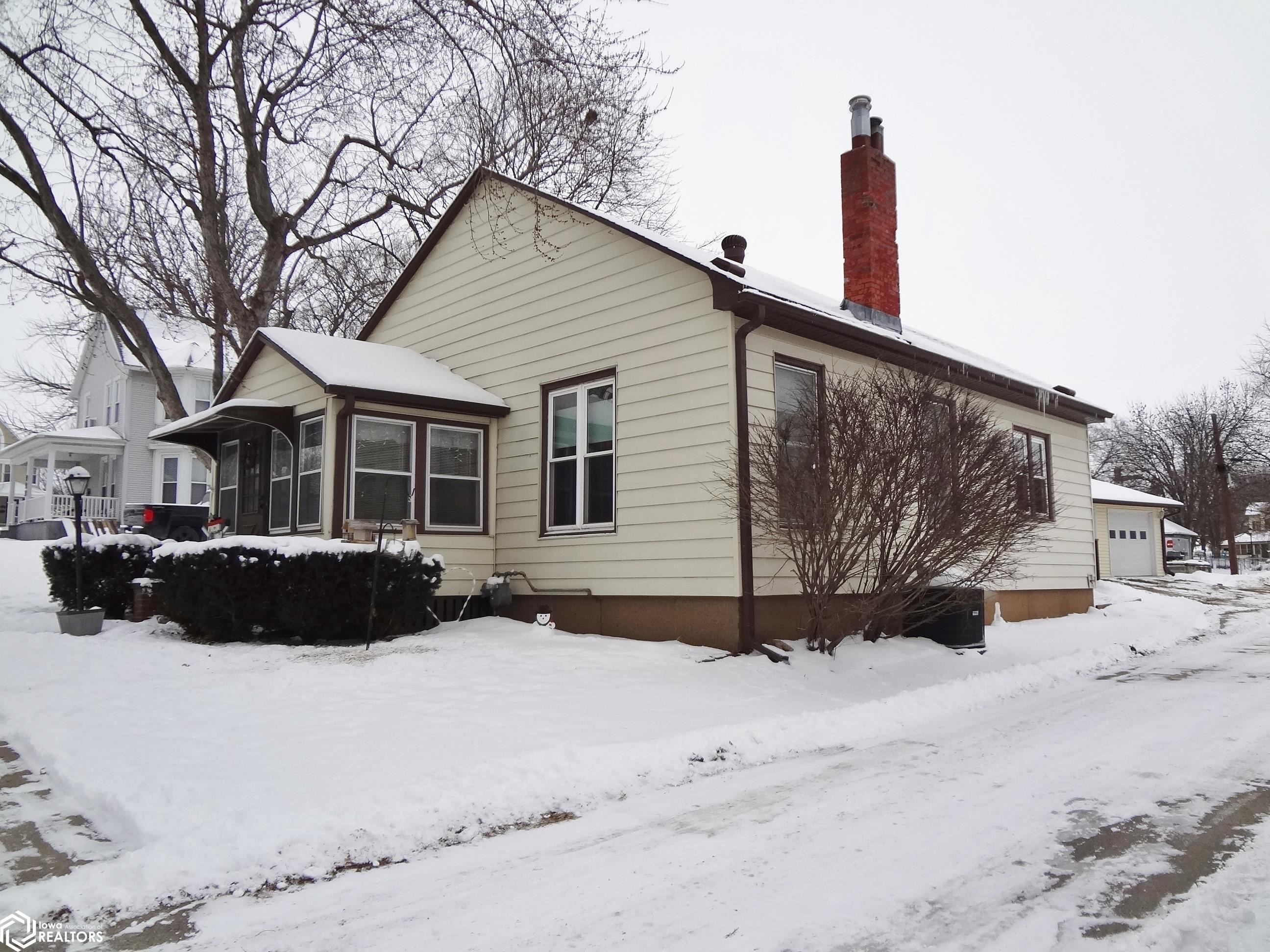 215 W Chestnut Street, Clarinda, Iowa image 33