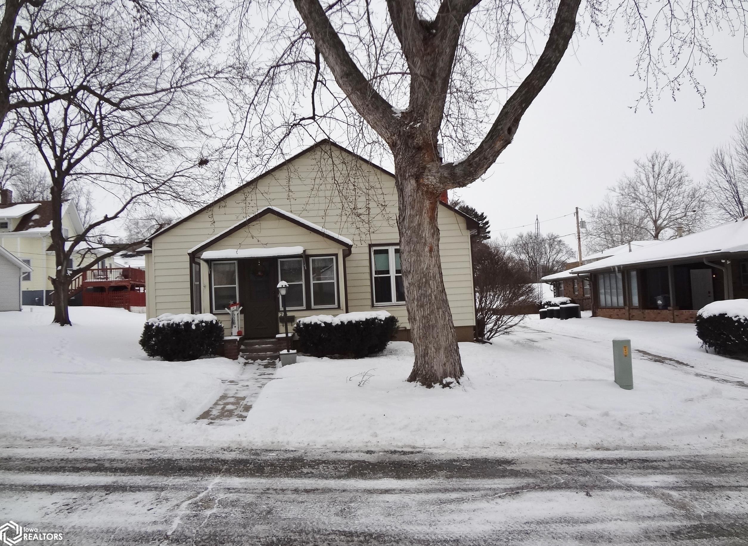 215 W Chestnut Street, Clarinda, Iowa image 38