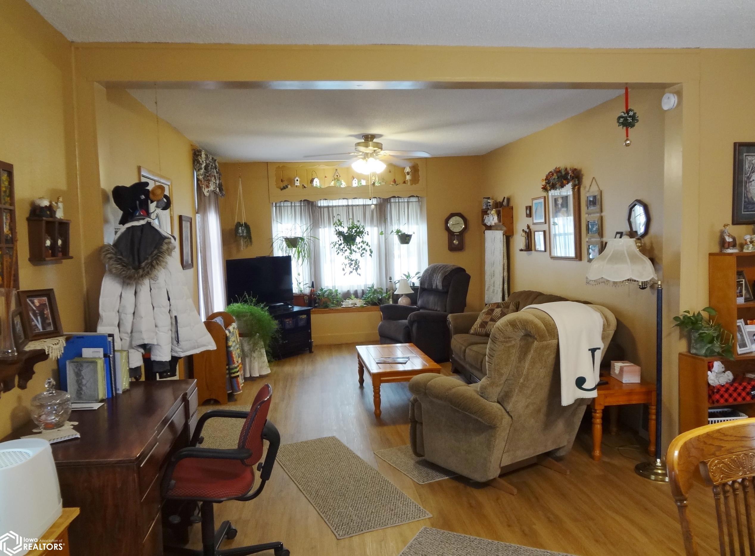 215 W Chestnut Street, Clarinda, Iowa image 5