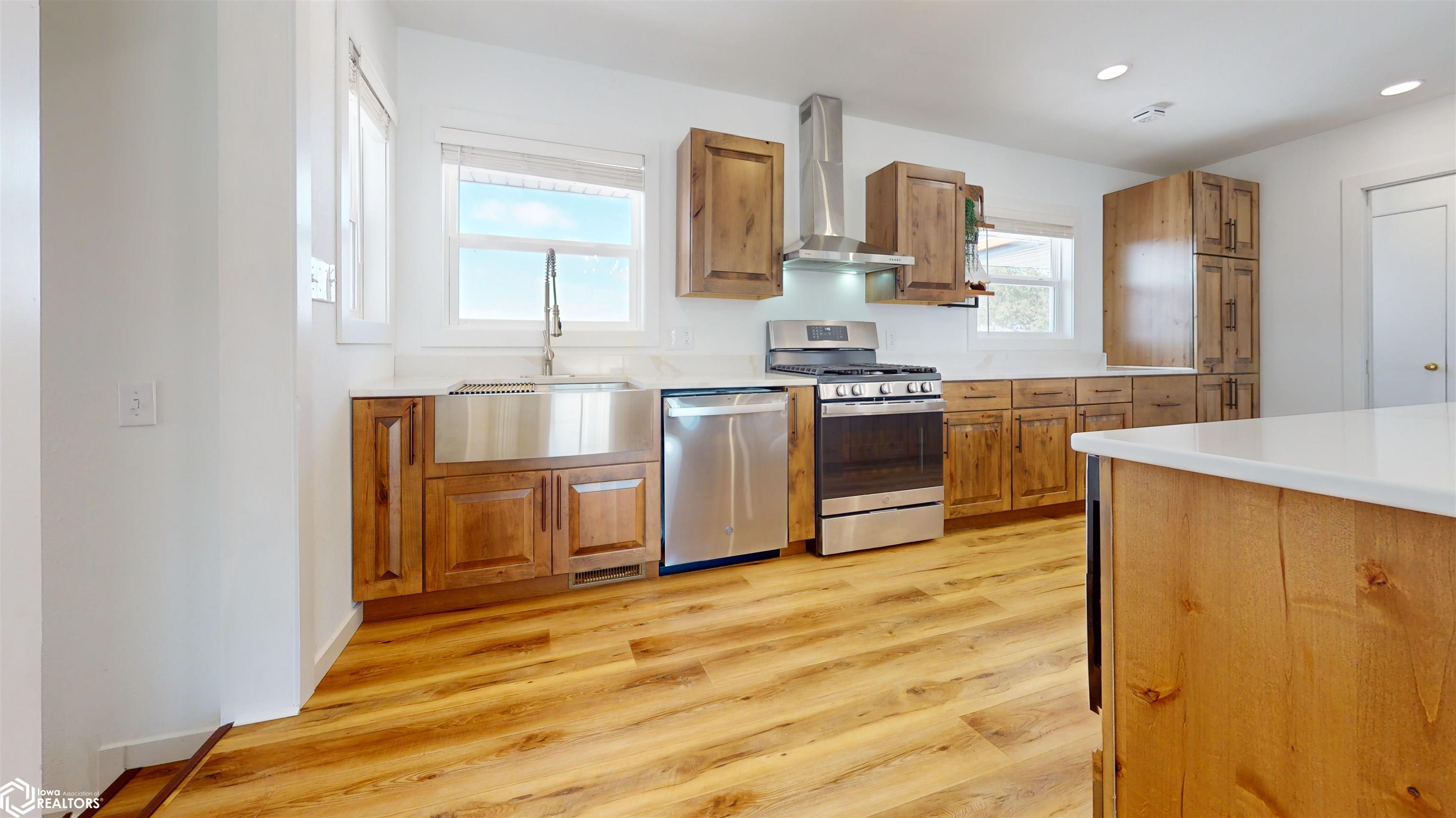 2259 Glasgow Road, Fairfield, Iowa image 4