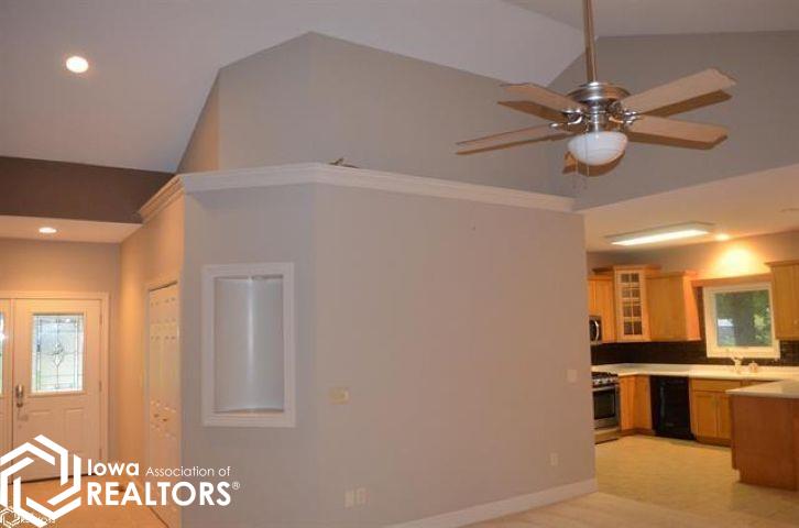2356 Timberlane Heights, Ottumwa, Iowa image 17