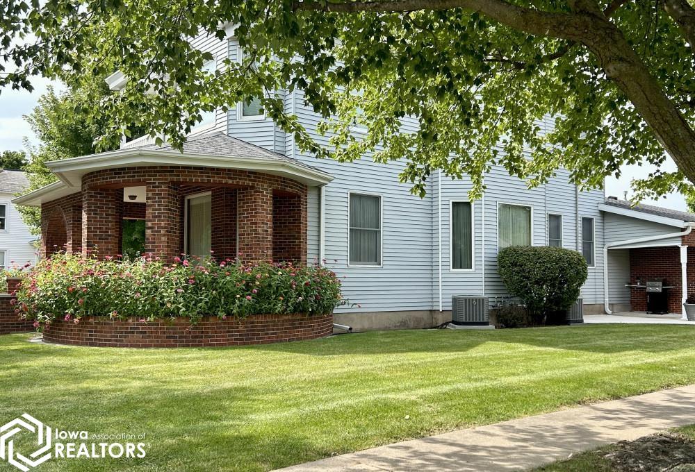 1011 Middle Street, Mediapolis, Iowa image 2