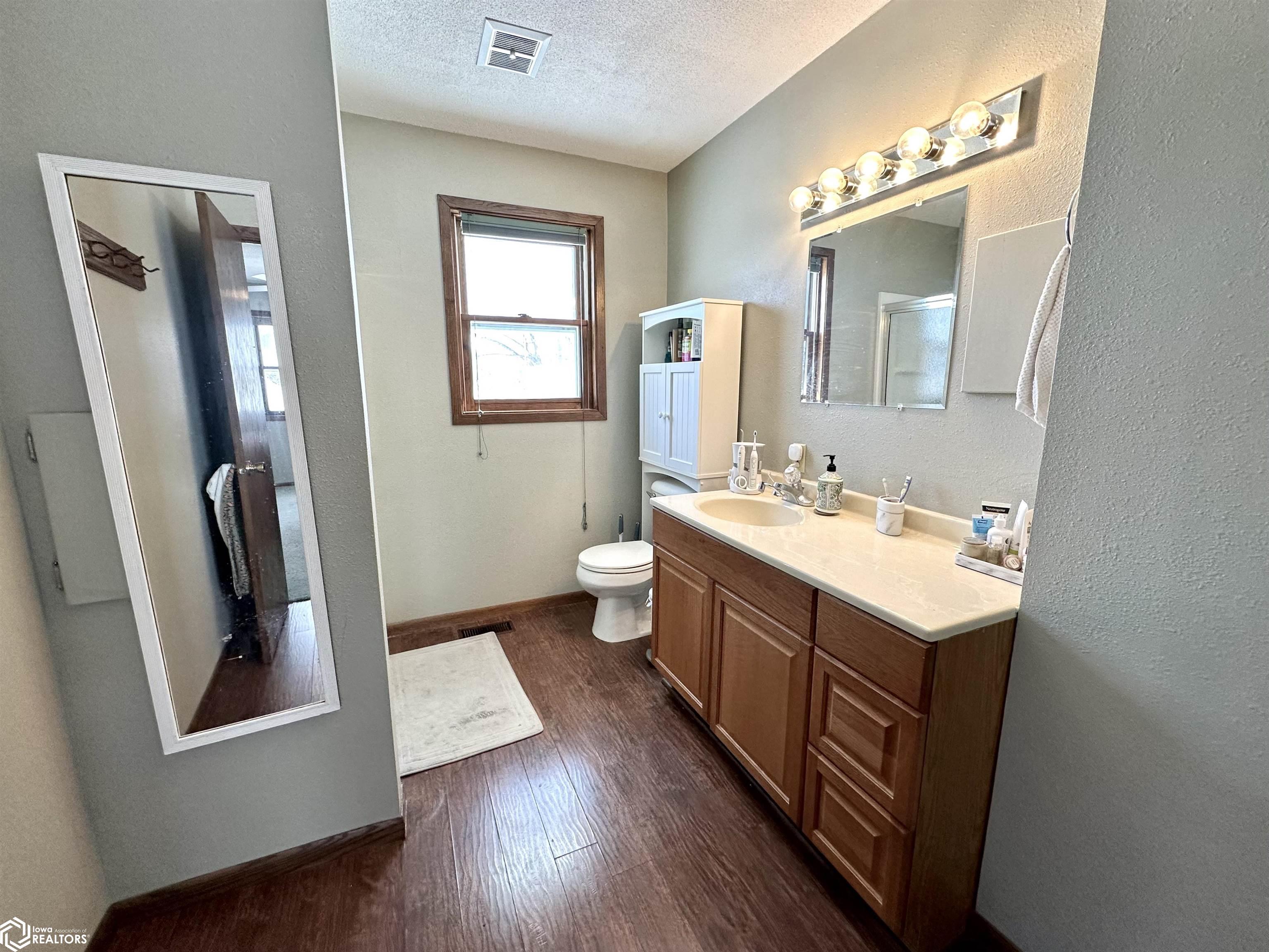 1716 Spring Street, Grinnell, Iowa image 31