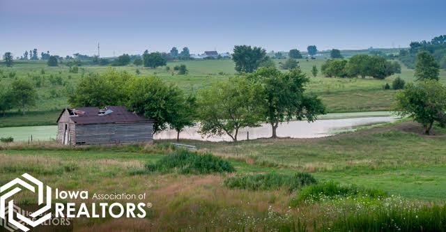 2313 Lake Trail, Fairfield, Iowa image 9