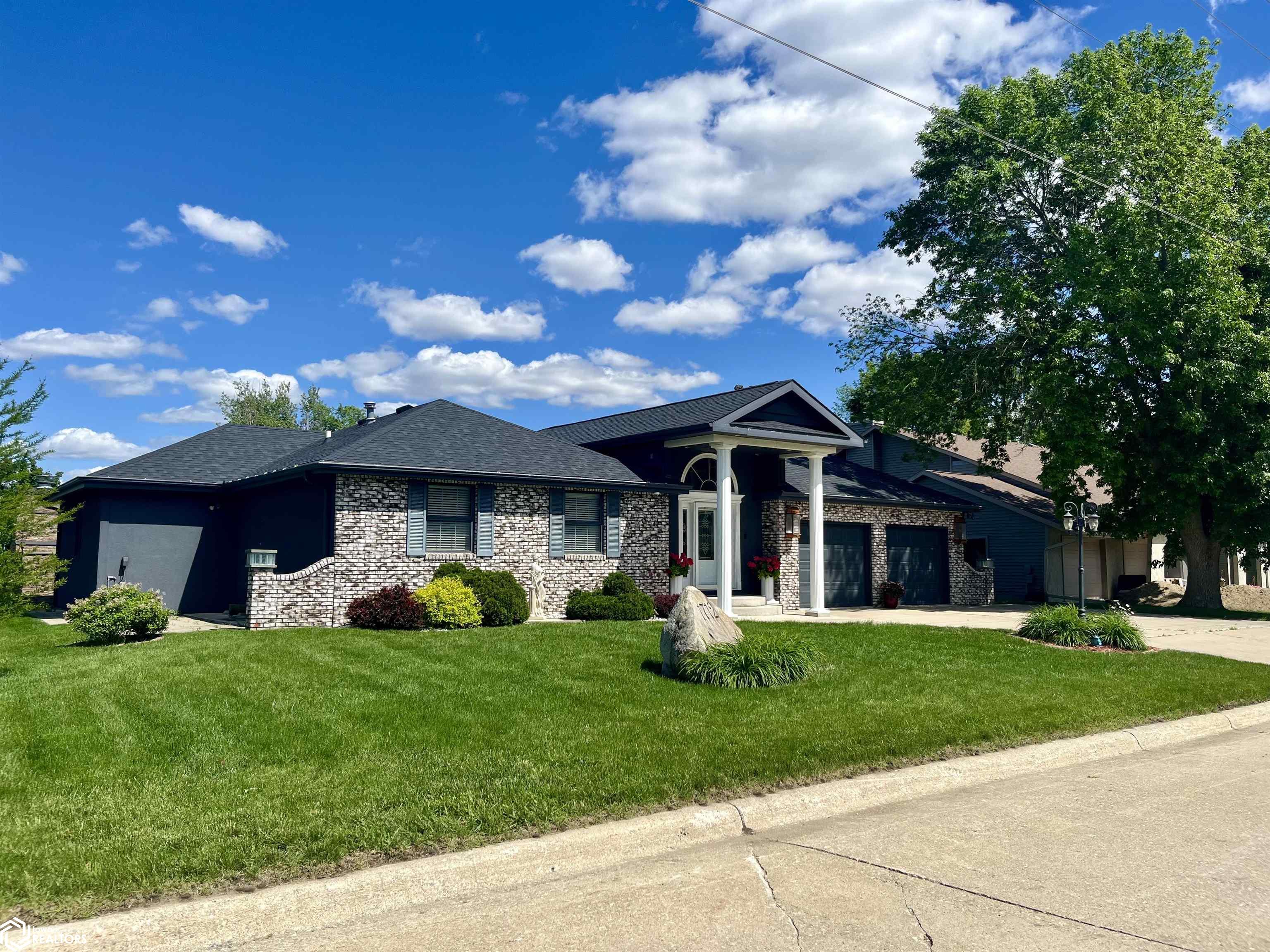 1712 N 24th St, Clear Lake, Iowa image 3