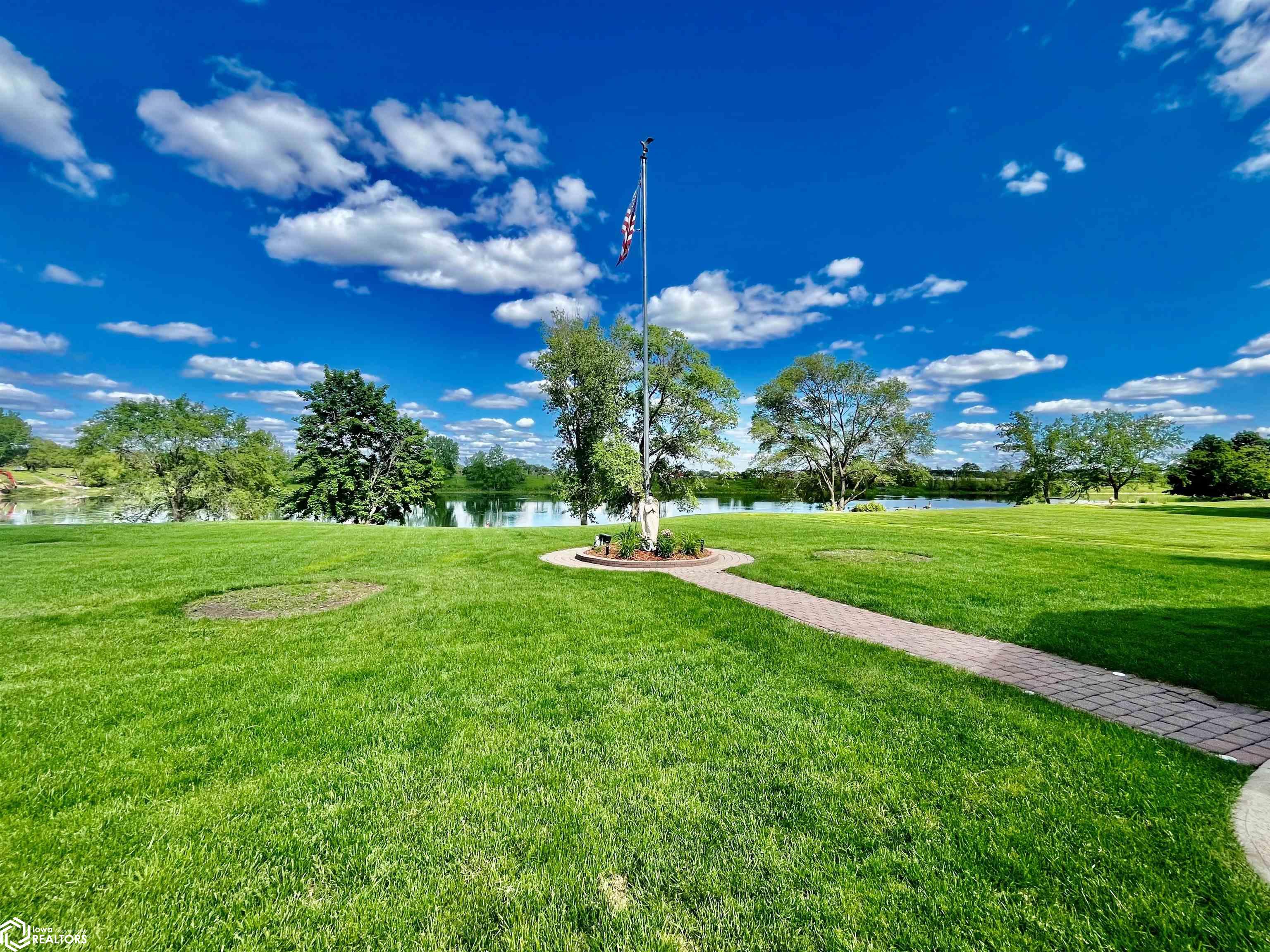 1712 N 24th St, Clear Lake, Iowa image 44