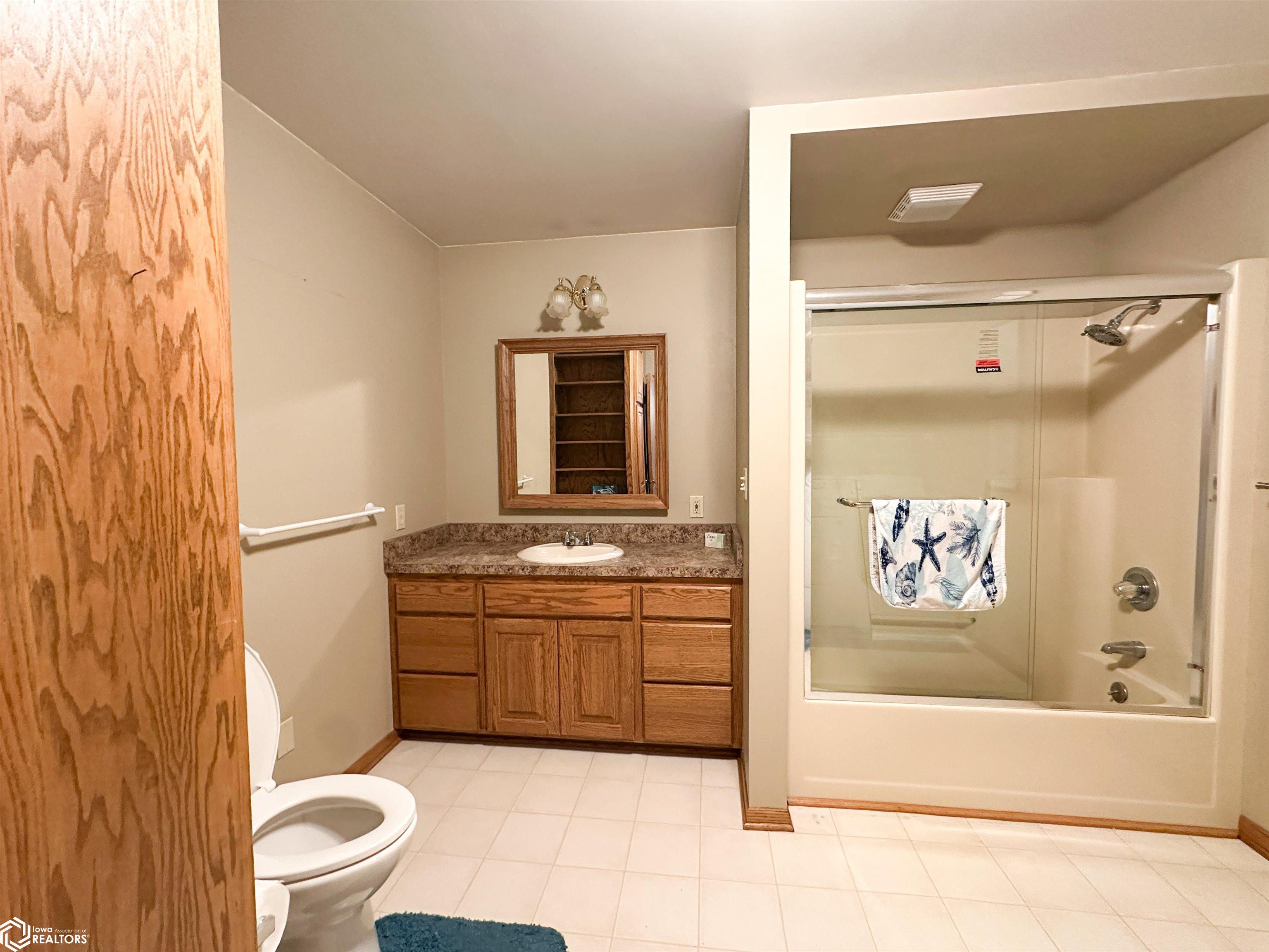 2306 3rd Avenue, Clear Lake, Iowa image 17