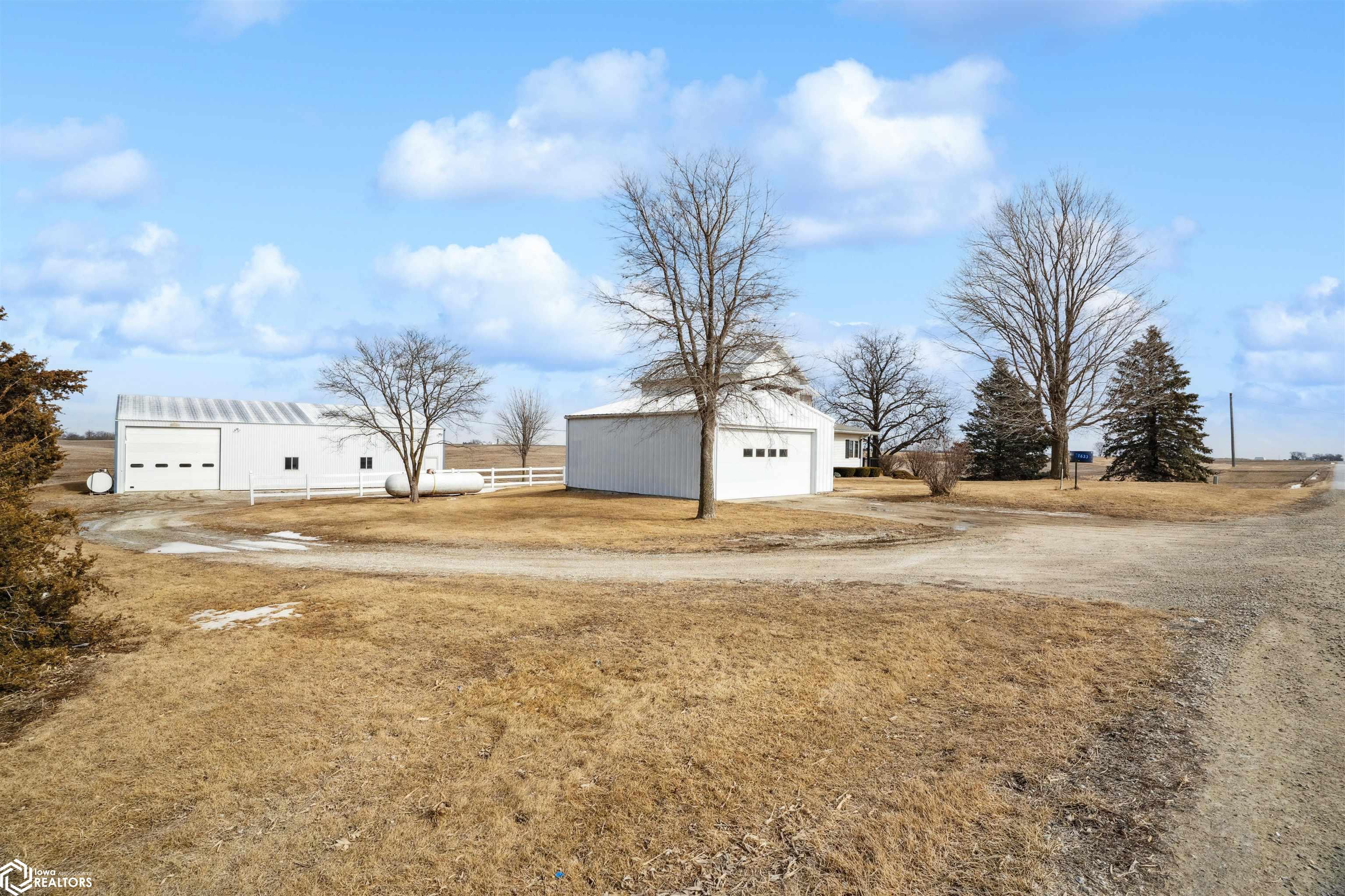 1633 150th Street, Mount Pleasant, Iowa image 3