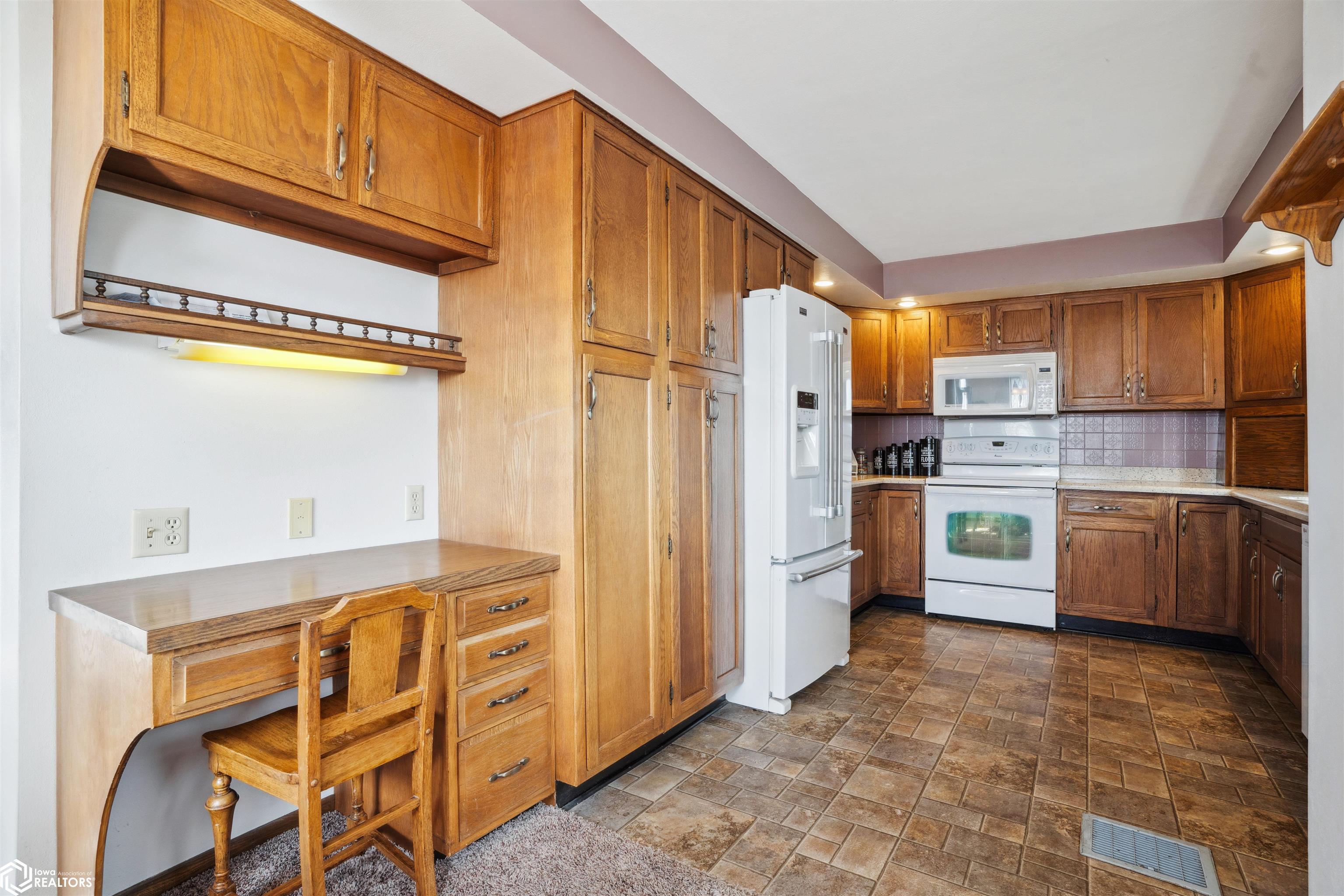 1633 150th Street, Mount Pleasant, Iowa image 7