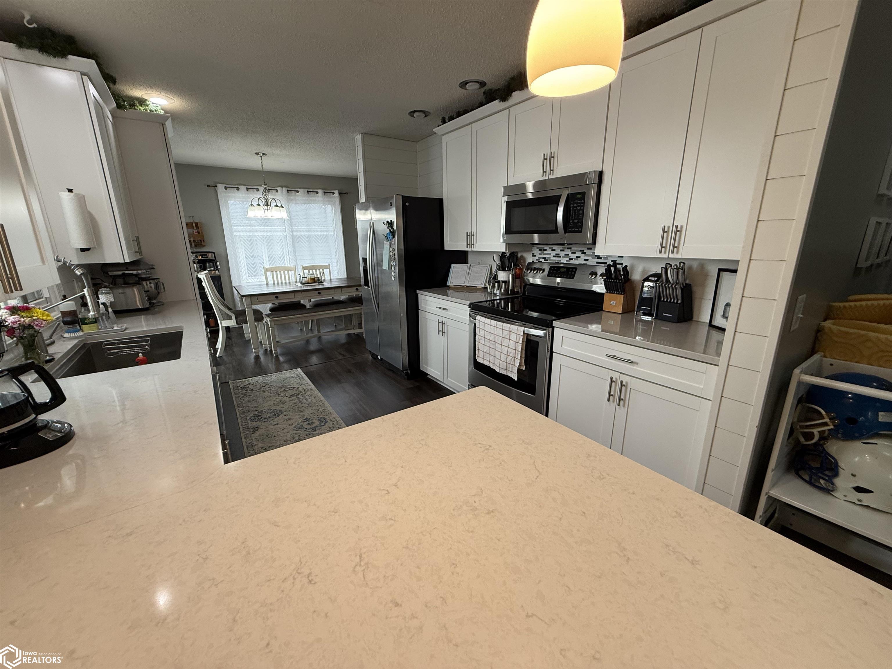 1002 S 15th Street, Clear Lake, Iowa image 3