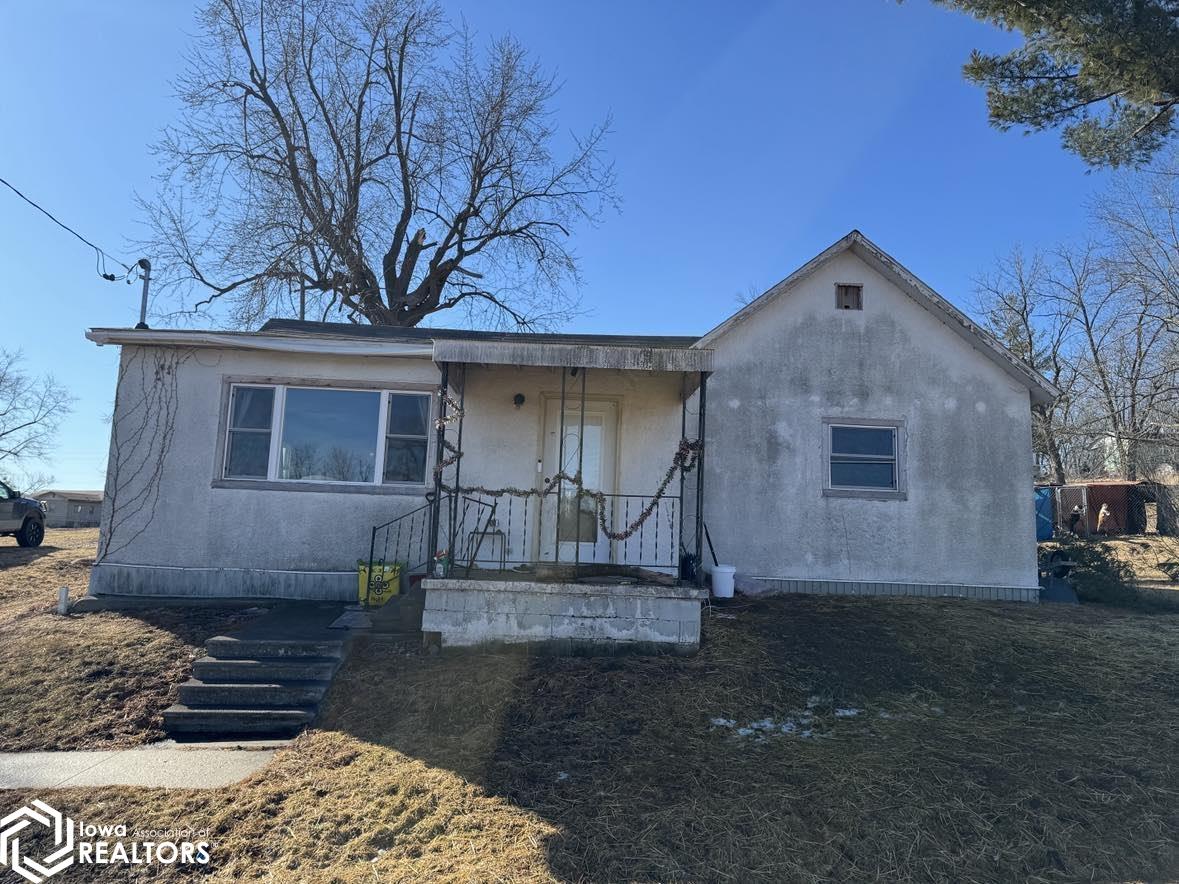 611 Blyth Street, Mystic, Iowa image 1