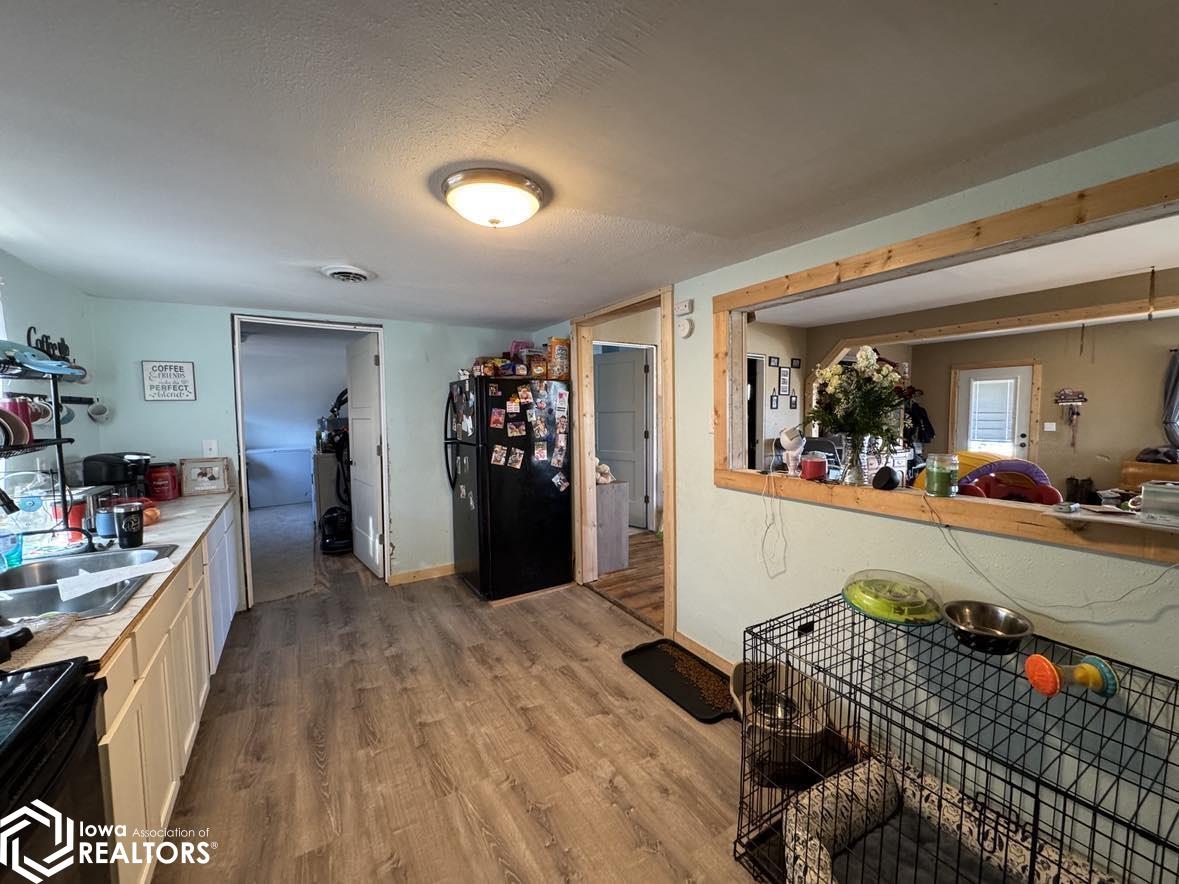 611 Blyth Street, Mystic, Iowa image 12