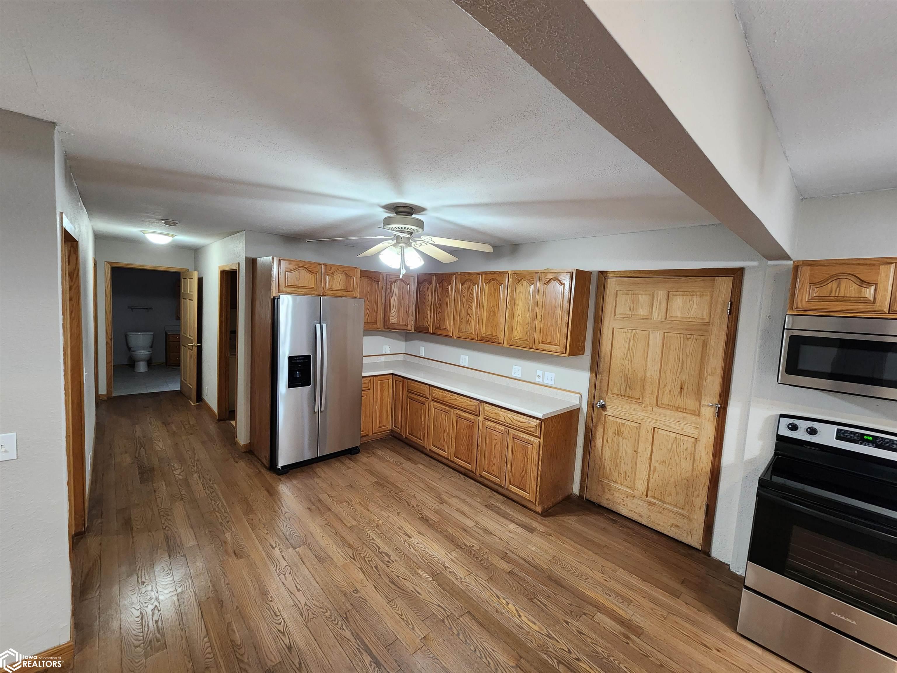 405 1st Street, Buffalo Center, Iowa image 8